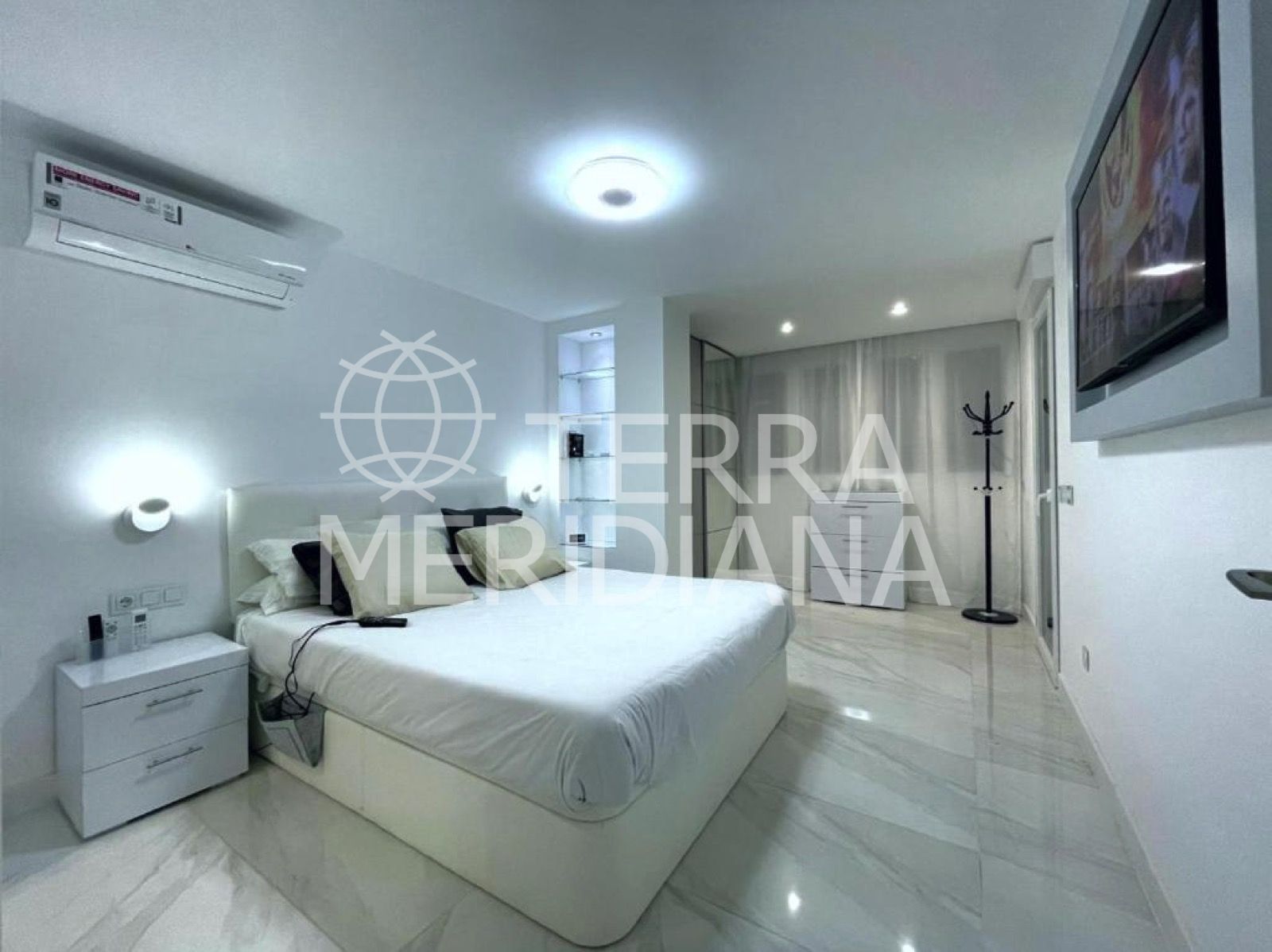 Apartment in Playa Bajadilla - Puertos, Marbella