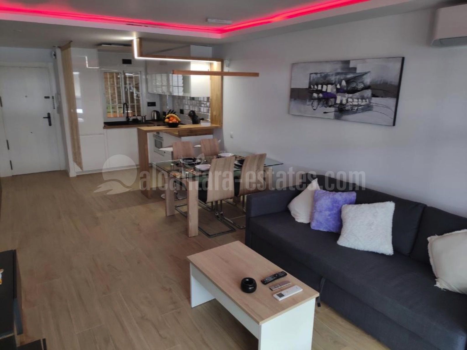 Apartment in Playa Bajadilla - Puertos, Marbella