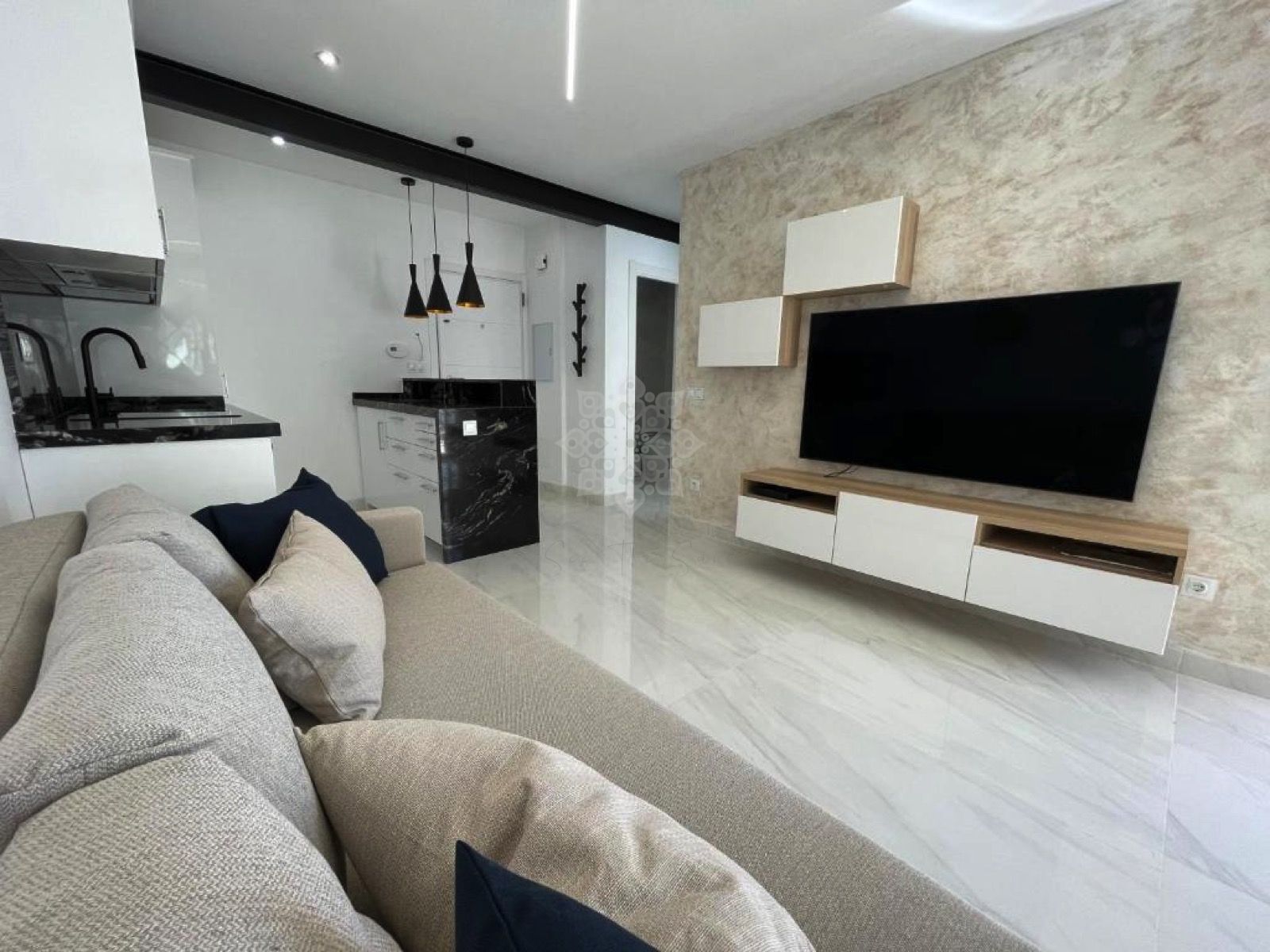 Apartment in Playa Bajadilla - Puertos, Marbella