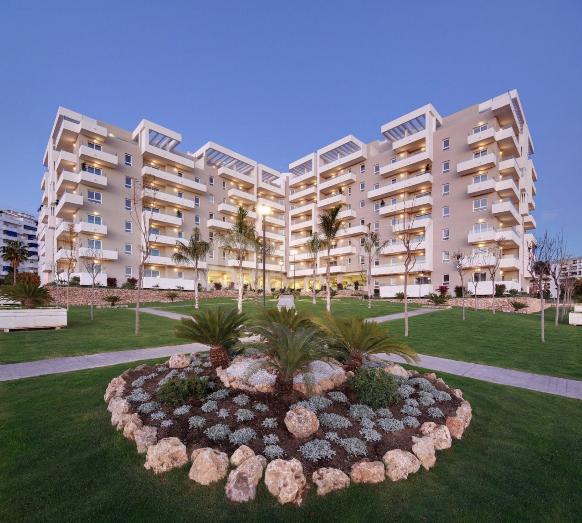 Stunning New-Build Apartment in Nueva Andalucía, Marbella