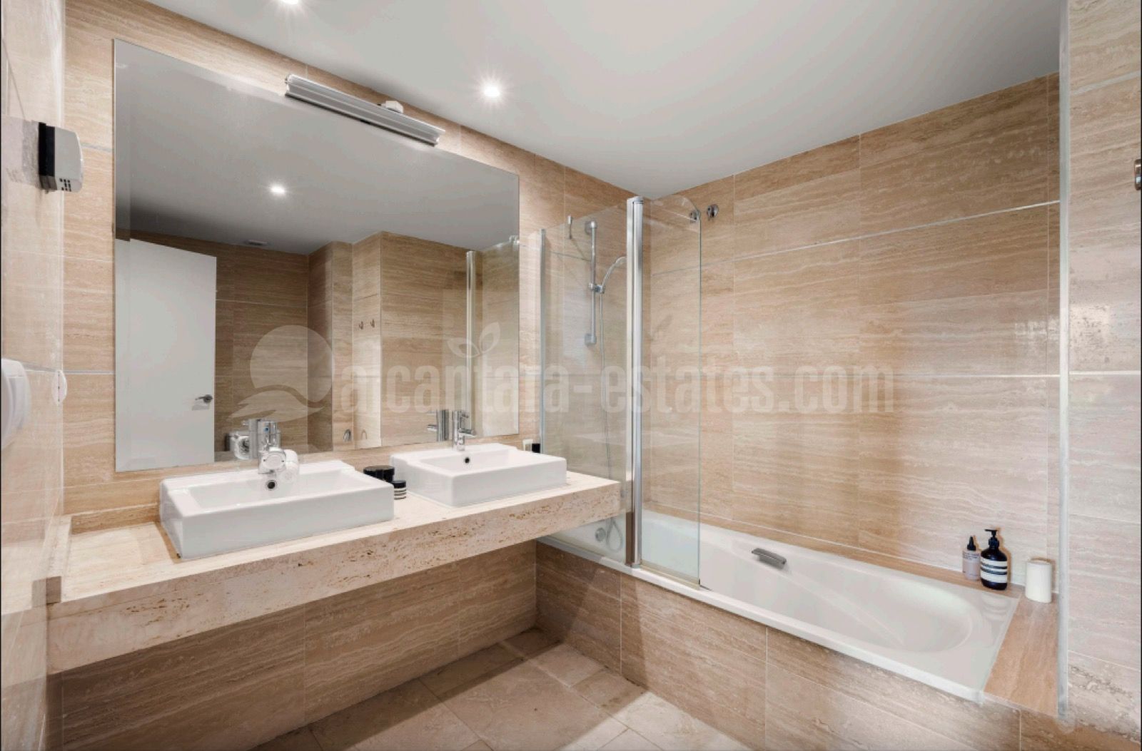 Ground Floor Apartment in Mirador del Paraiso, Benahavis