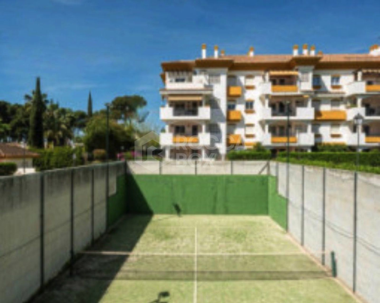 Spectacular Corner Apartment in the Prestigious Golden Mile