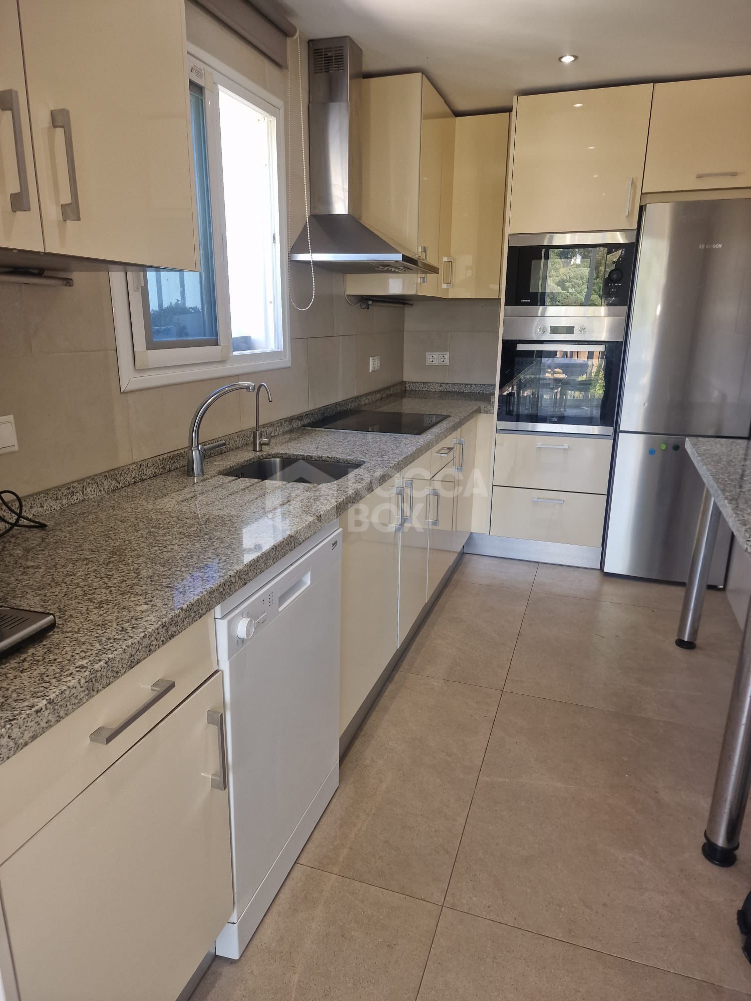 Cosy Furnished Townhouse in Las Lomas