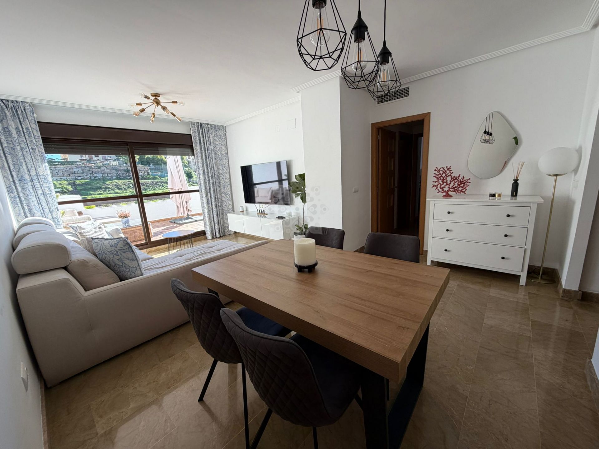 Apartamento en La Resina Golf, Estepona