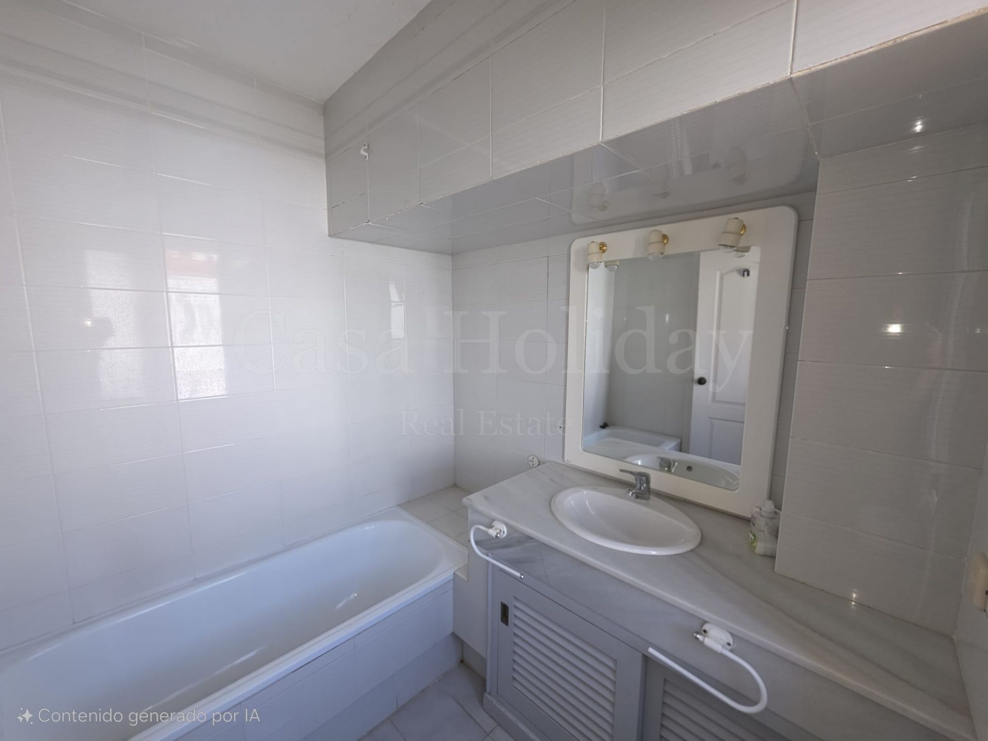 Pareado en Marina de Casares, Casares