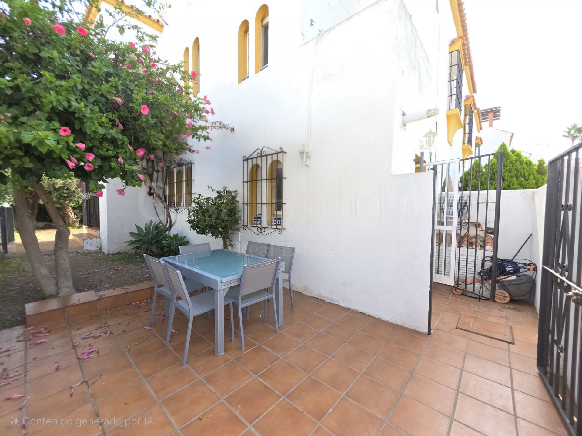 Pareado en Marina de Casares, Casares