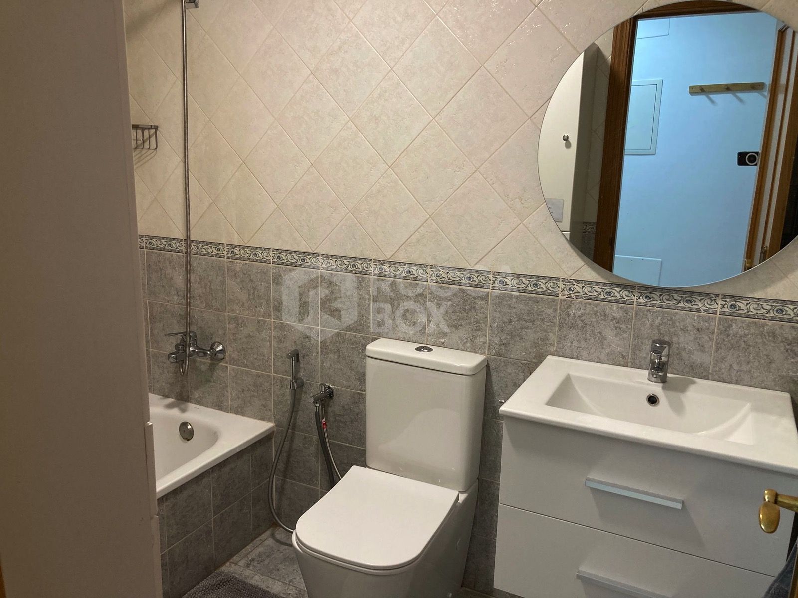 Charming Ground Floor Apartment in Huerta Nueva, Estepona