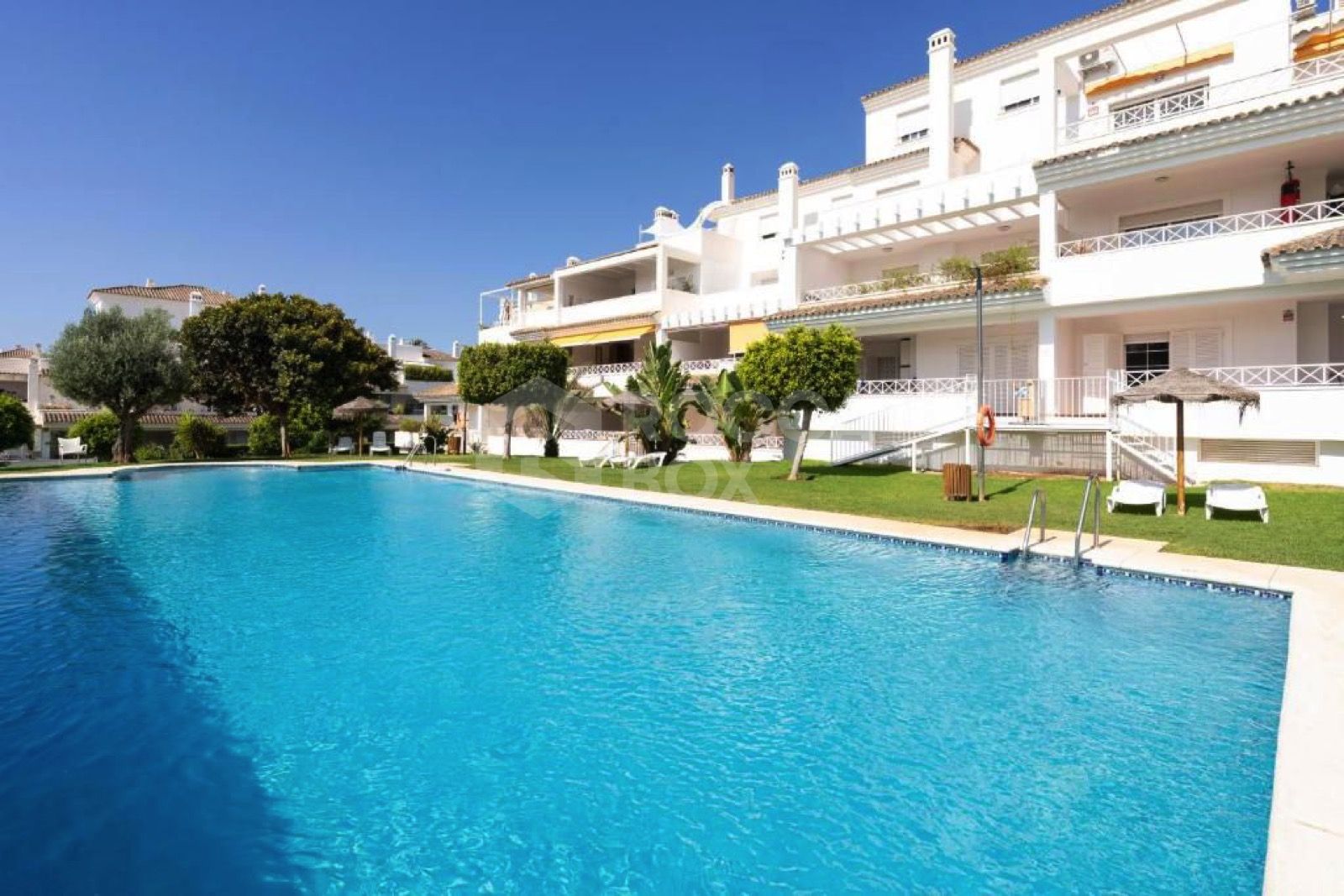 Stunning Apartment for Sale in Las Lomas de Río Real Urbanisation