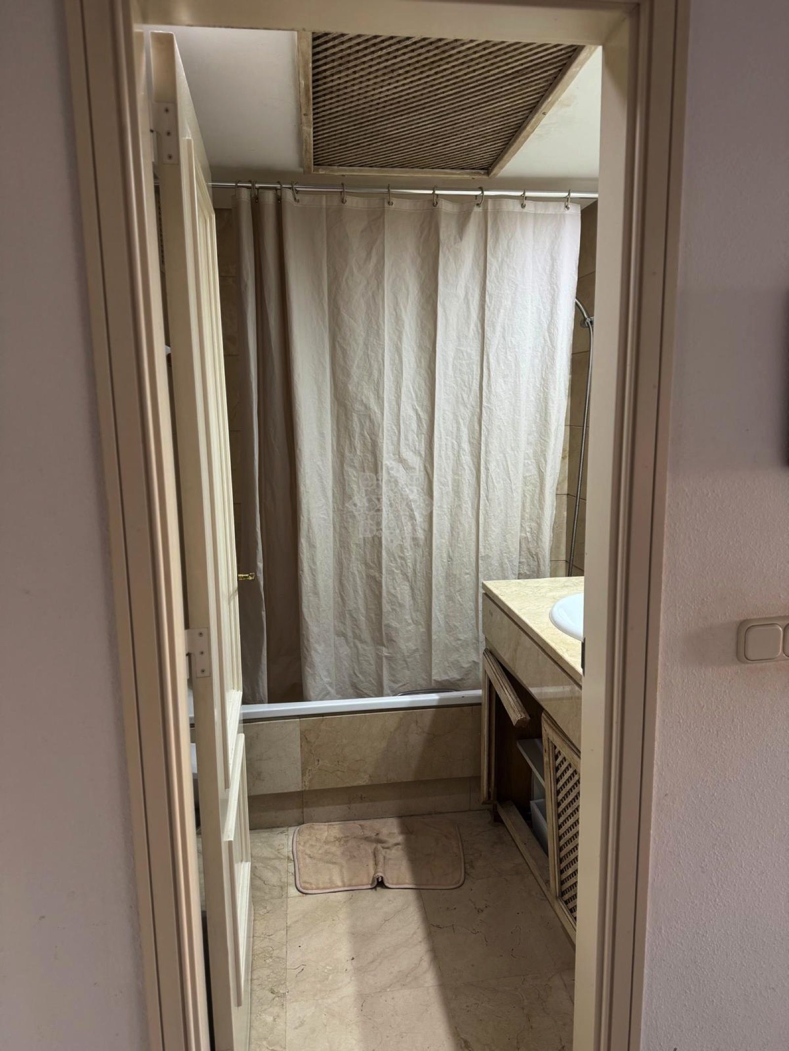 Apartment in Marina Banus, Marbella