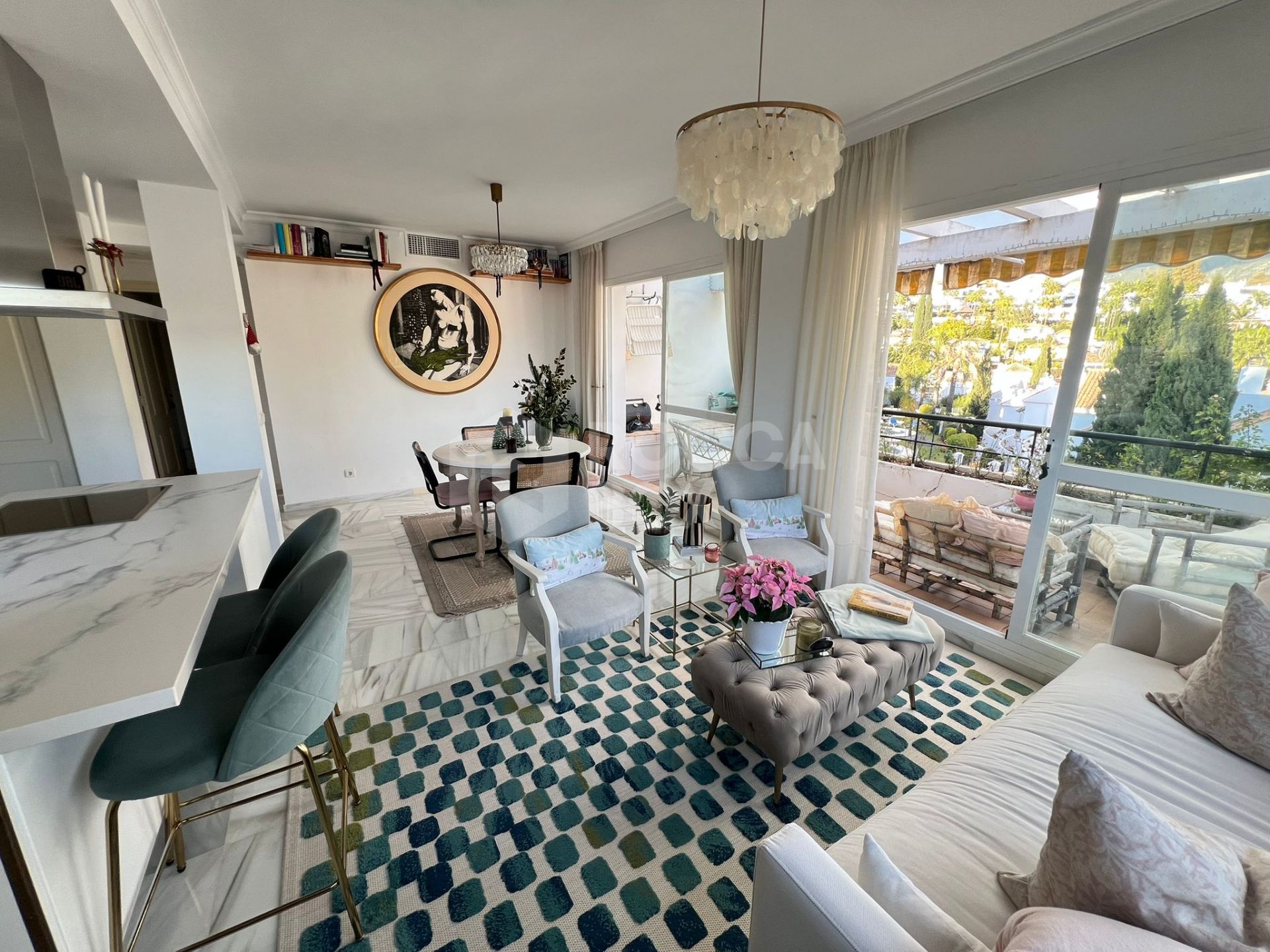 Stunning Recently Renovated Penthouse in Señorio de Gonzaga