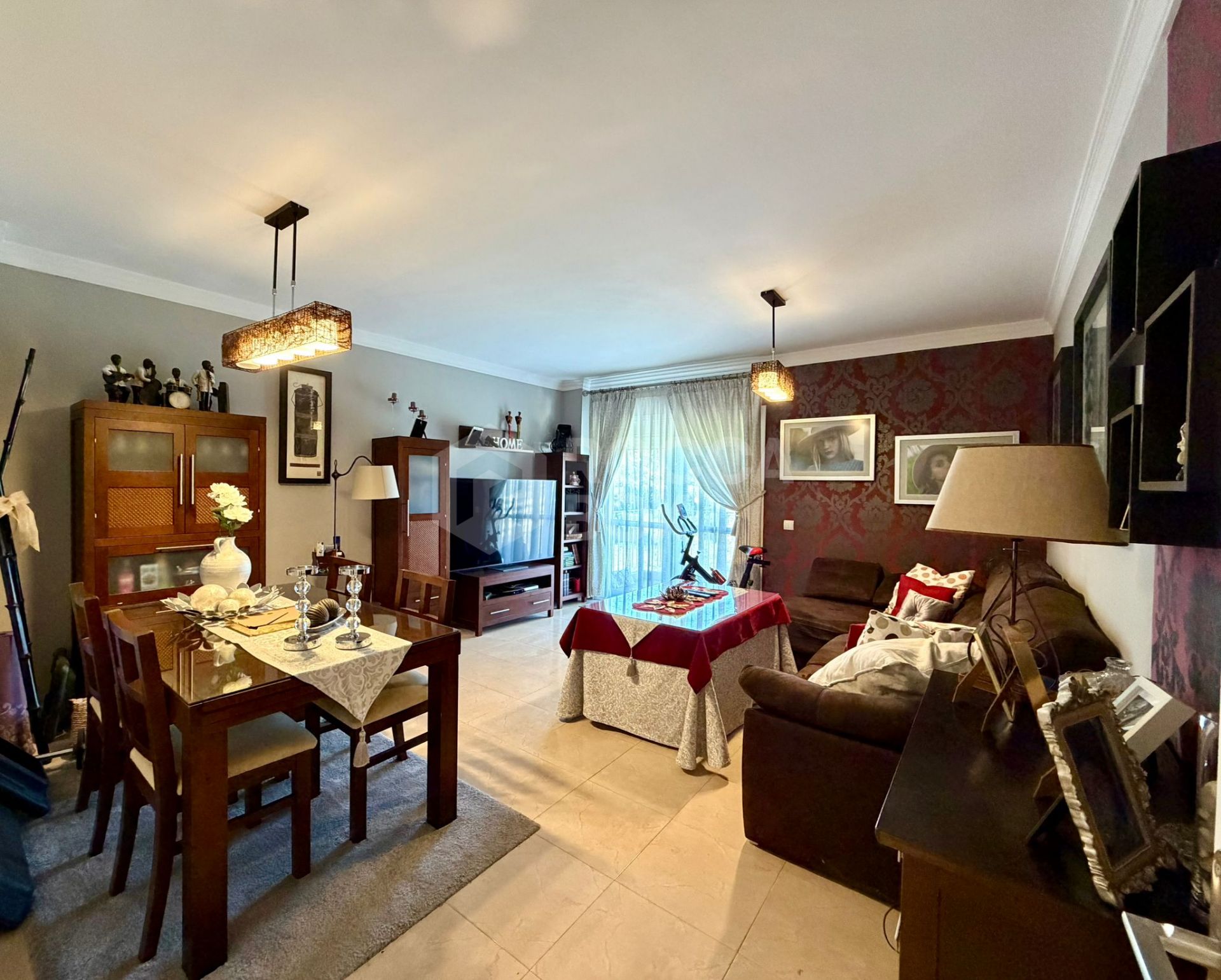 Spacious Modern Penthouse with Large Terrace