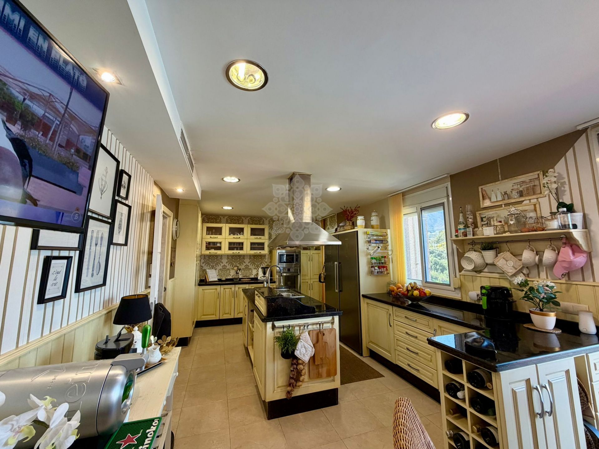 Penthouse in Avda de Andalucia - Sierra de Estepona, Estepona