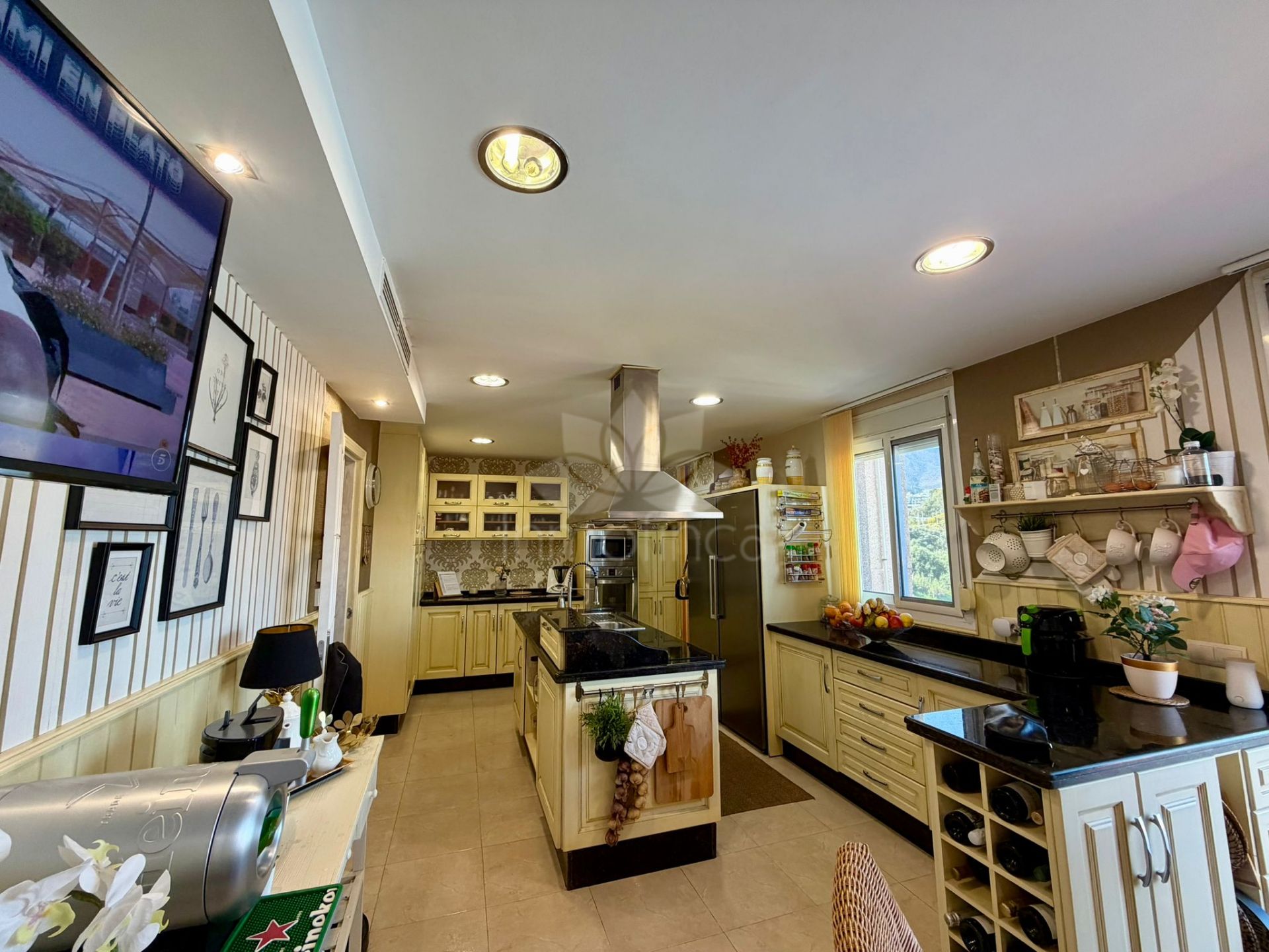 Penthouse in Avda de Andalucia - Sierra de Estepona, Estepona