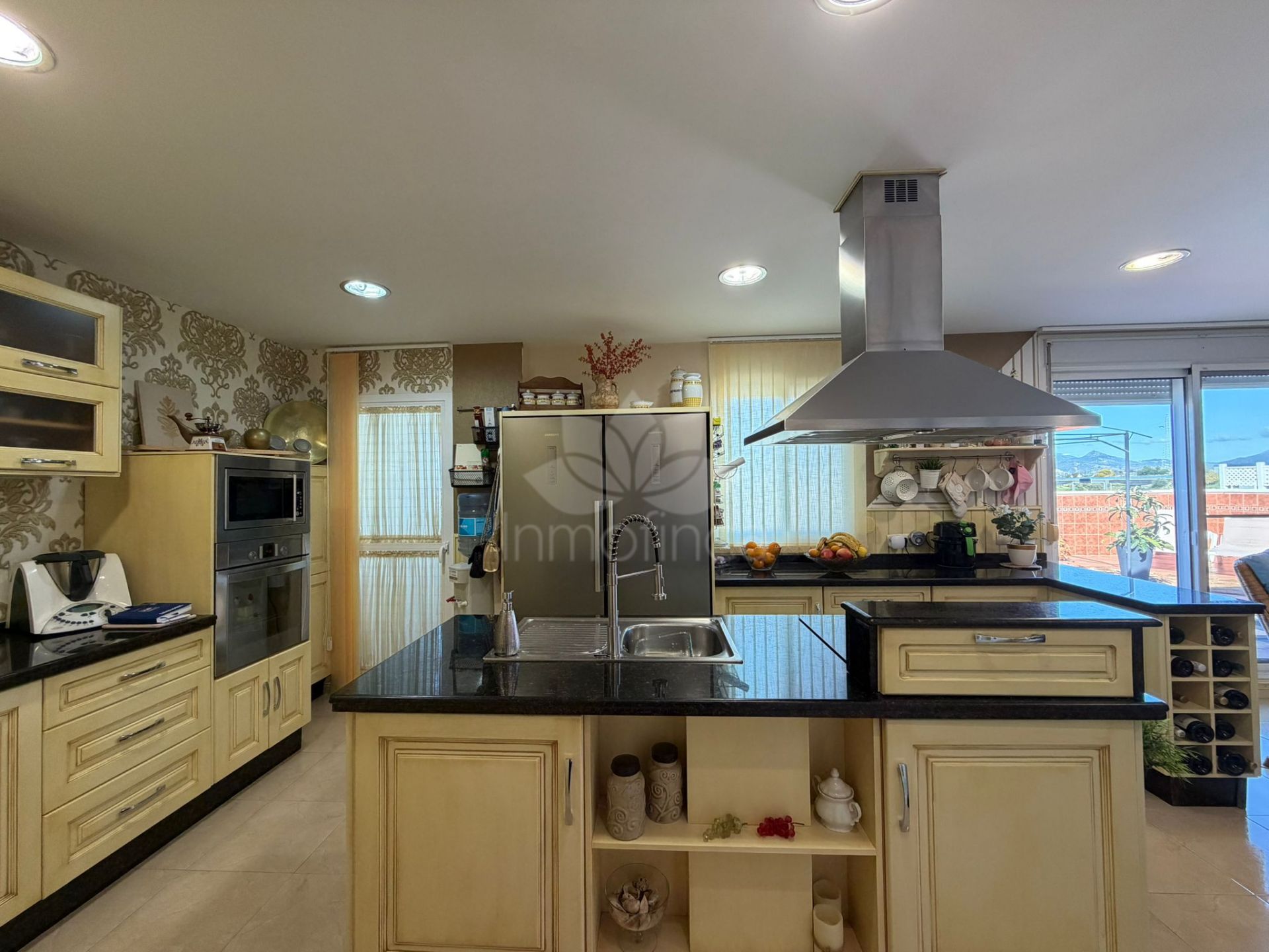 Penthouse in Avda de Andalucia - Sierra de Estepona, Estepona