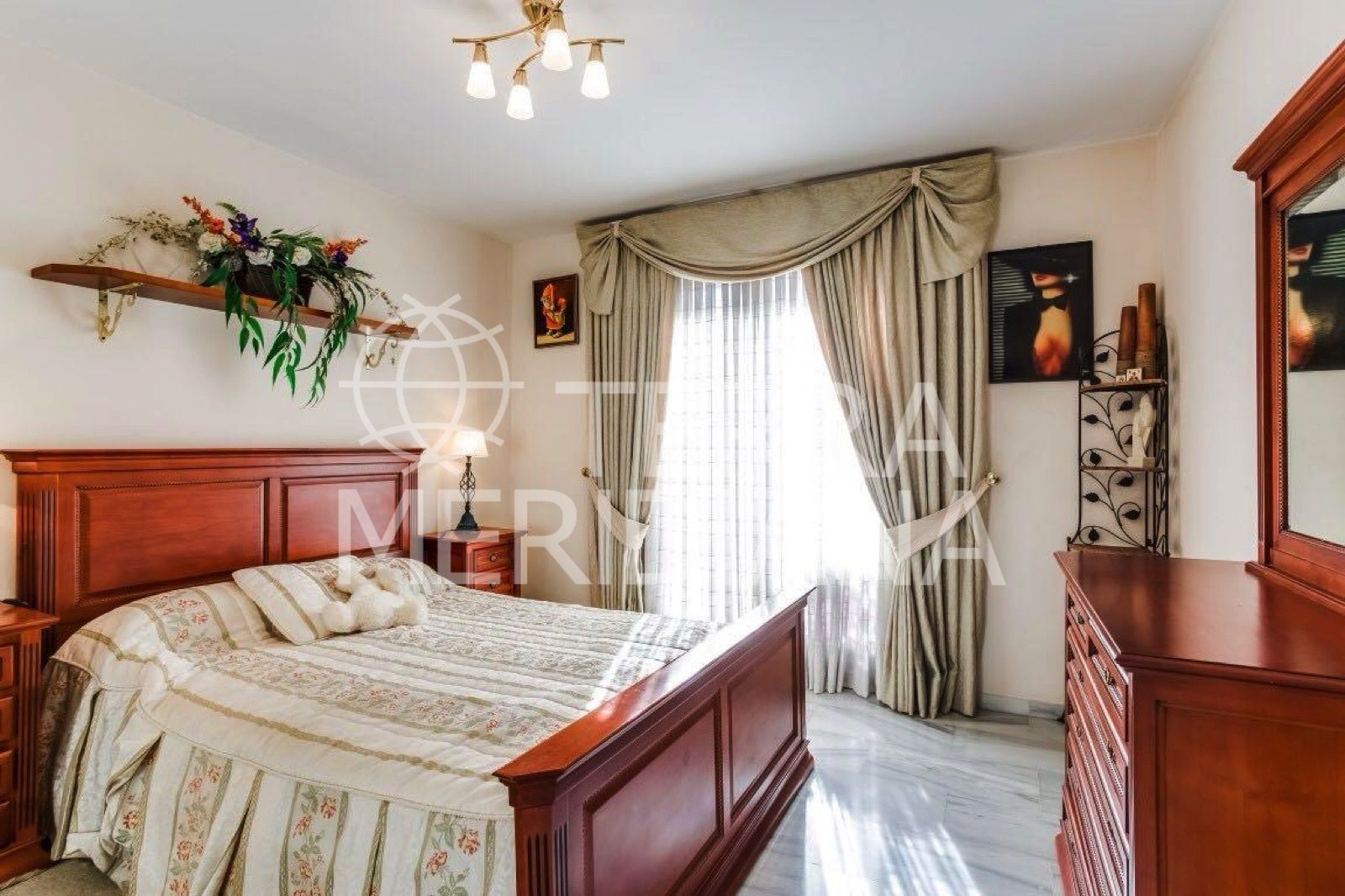 Duplex in Marbella Golden Mile, Marbella