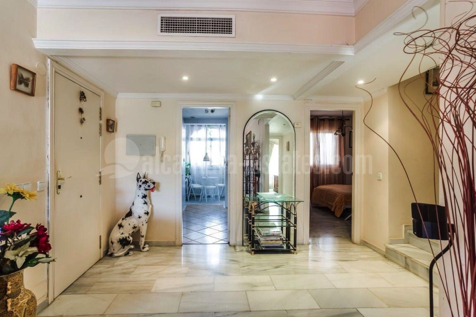Duplex in Marbella Golden Mile, Marbella