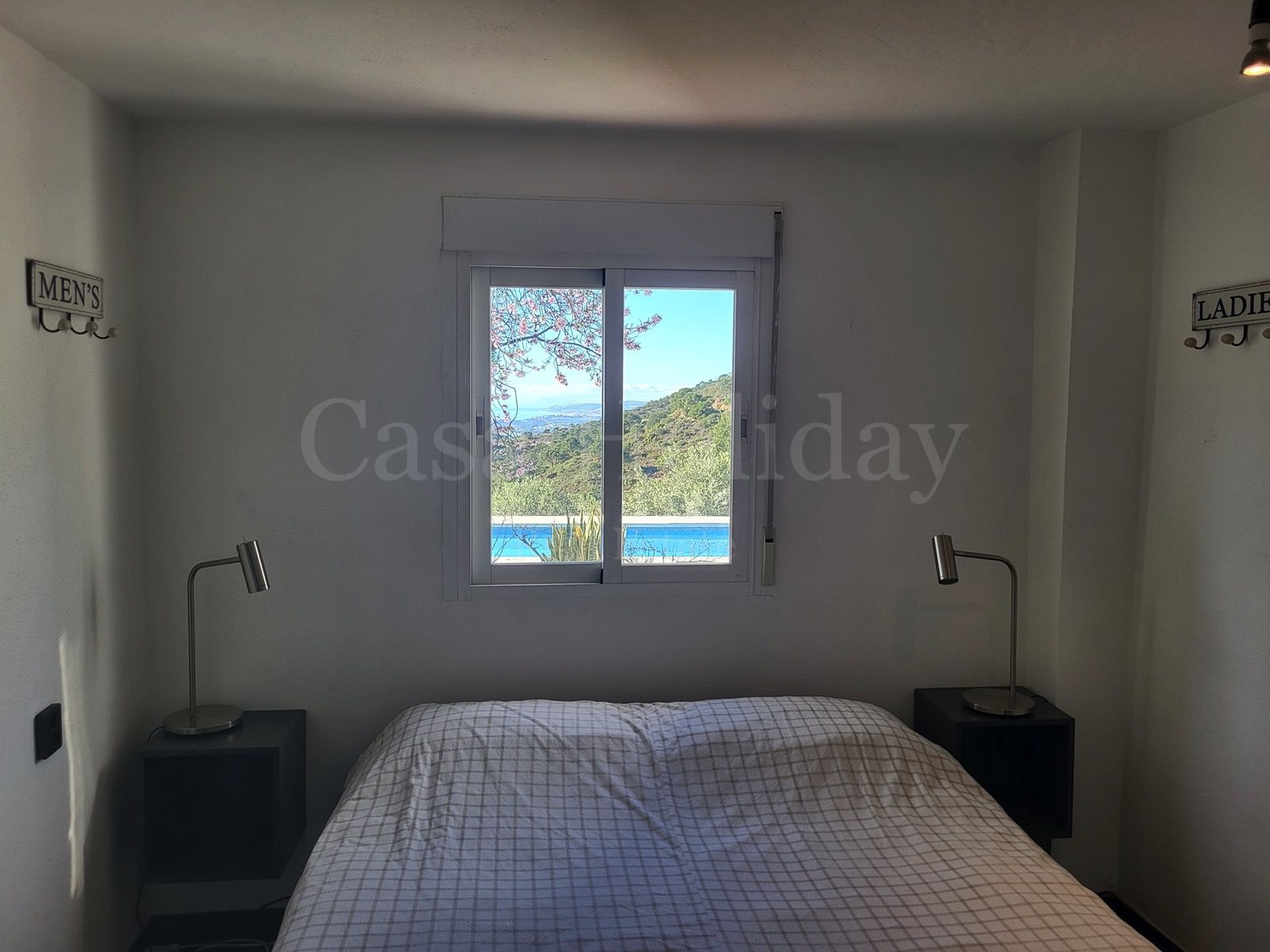 Finca in Altos de Estepona, Estepona