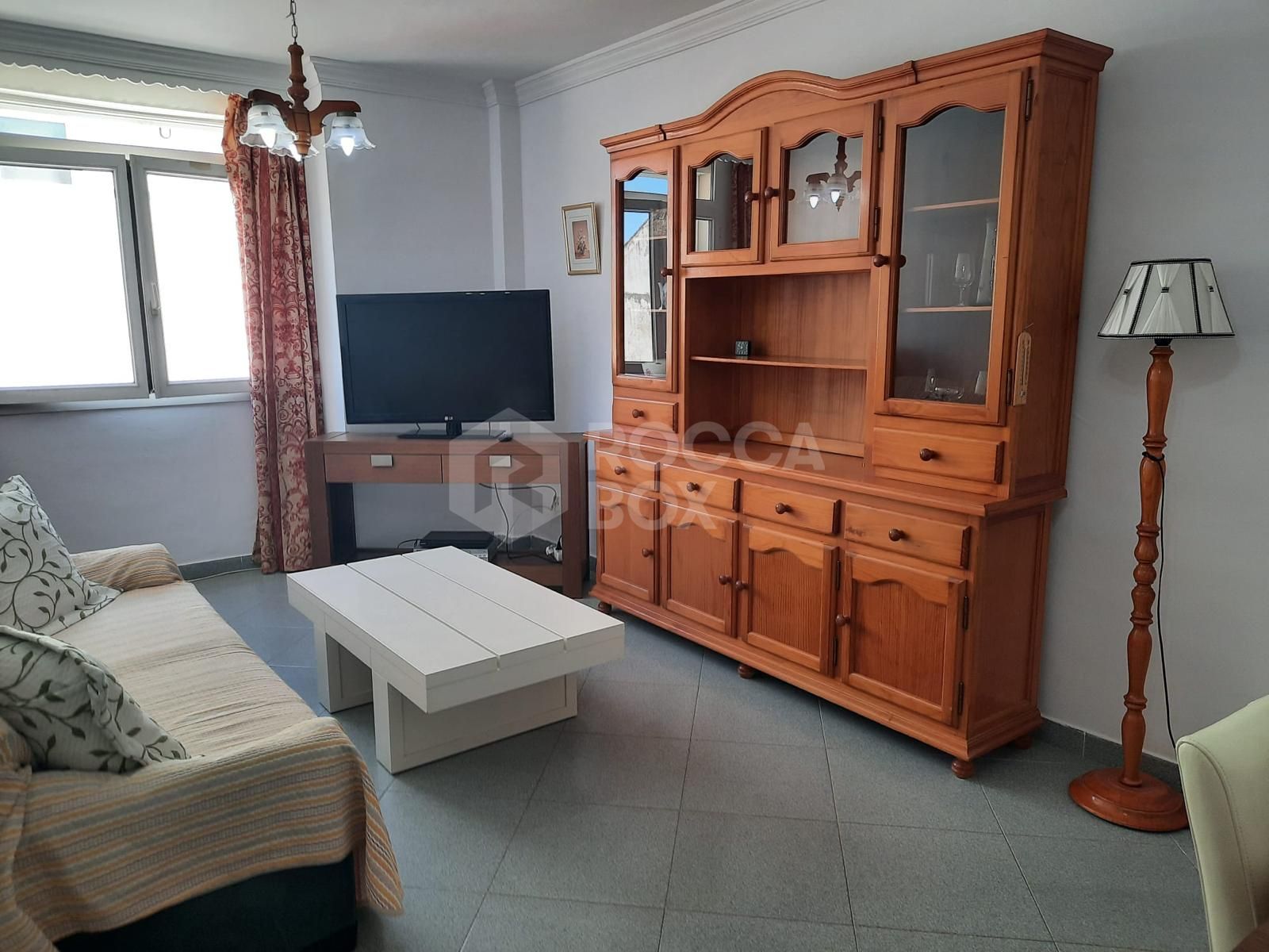 Cozy High-Floor Apartment on Estepona's Iconic Beachfront