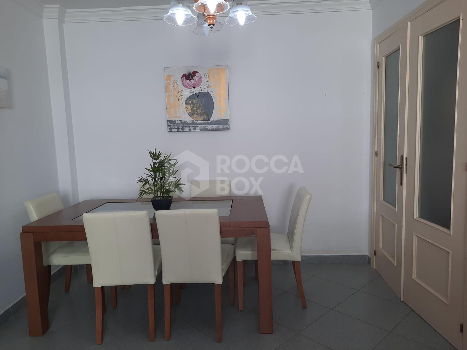 Cozy High-Floor Apartment on Estepona's Iconic Beachfront