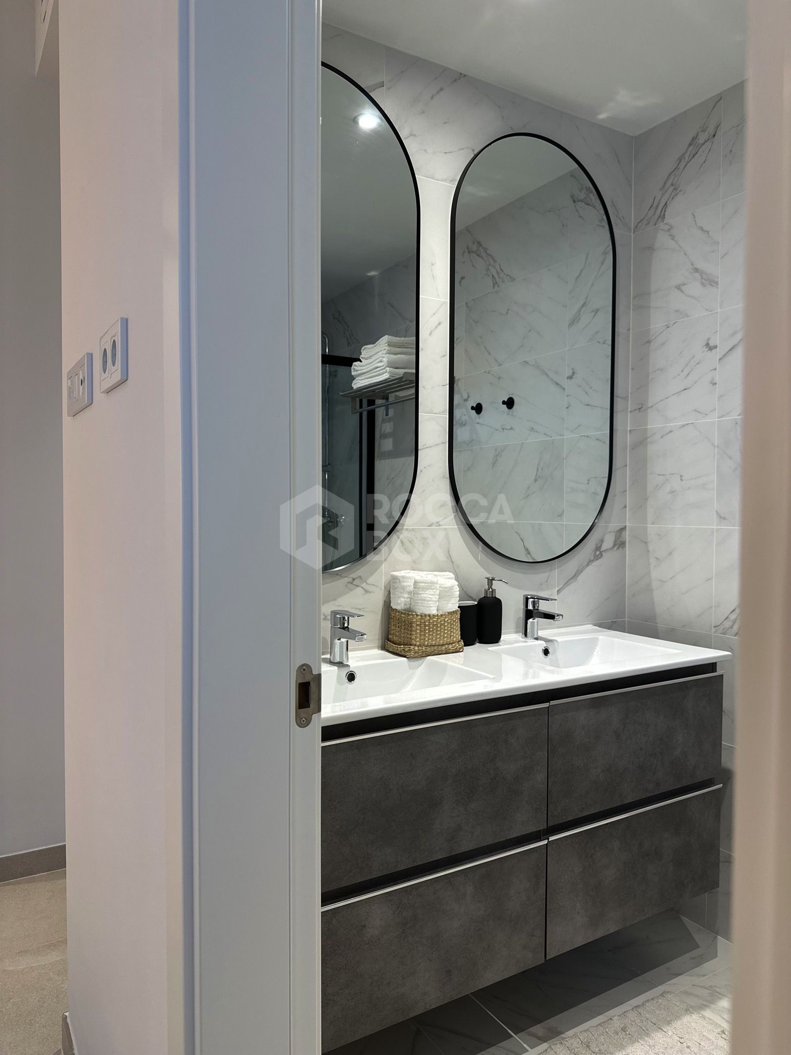 Brand New Fully Furnished Apartment in Puerto de Estepona