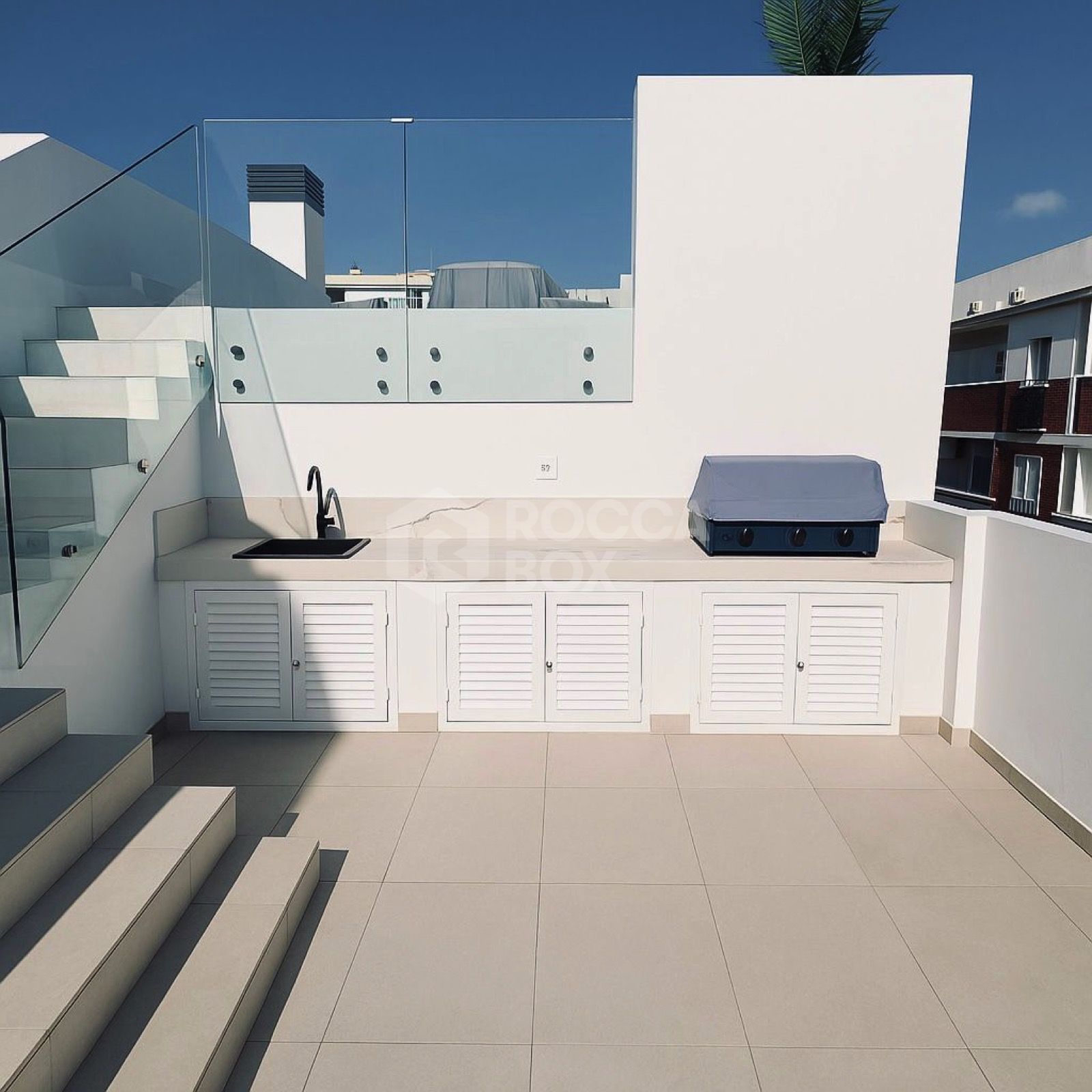 Brand New Fully Furnished Apartment in Puerto de Estepona