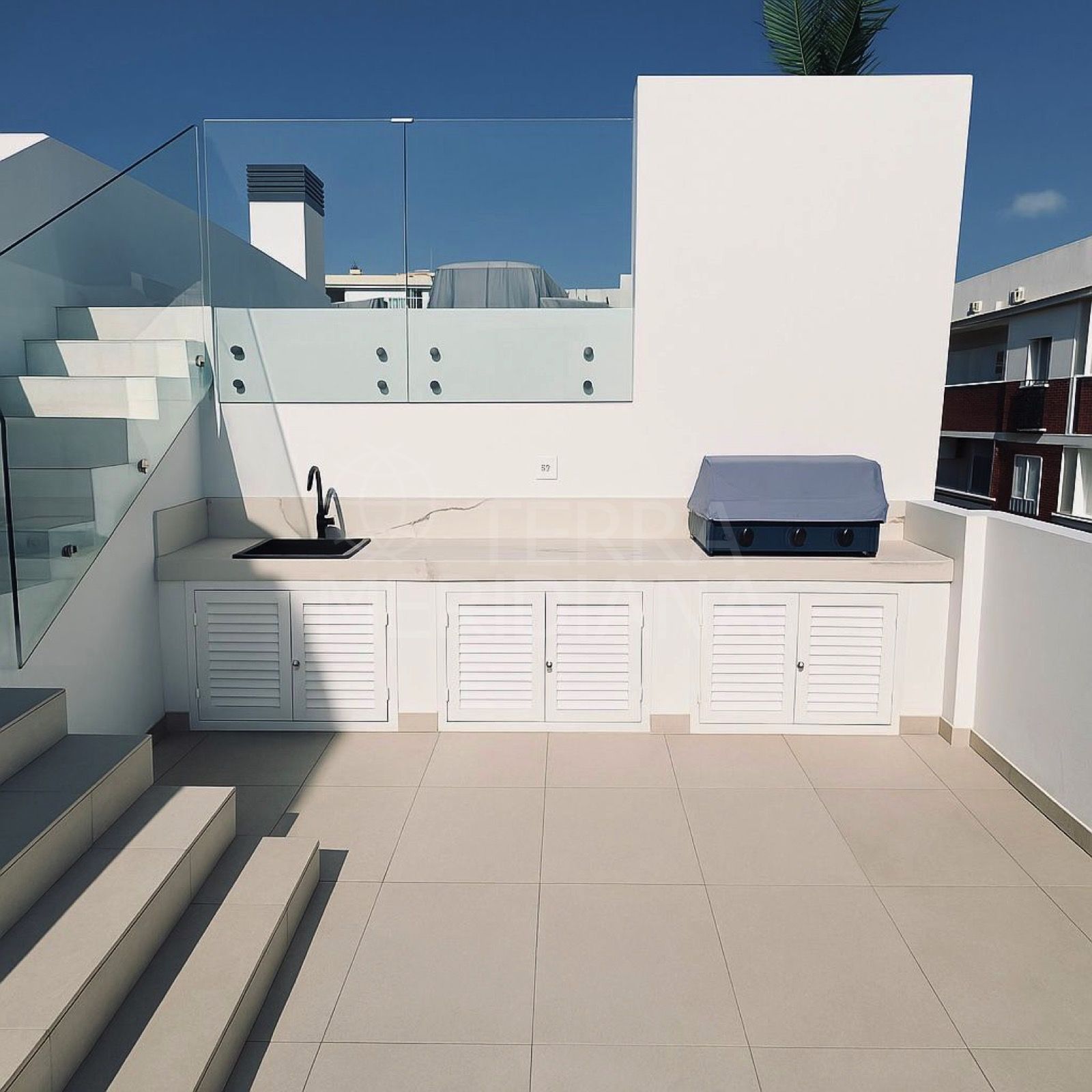 Ground Floor Apartment in Estepona Puerto, Estepona