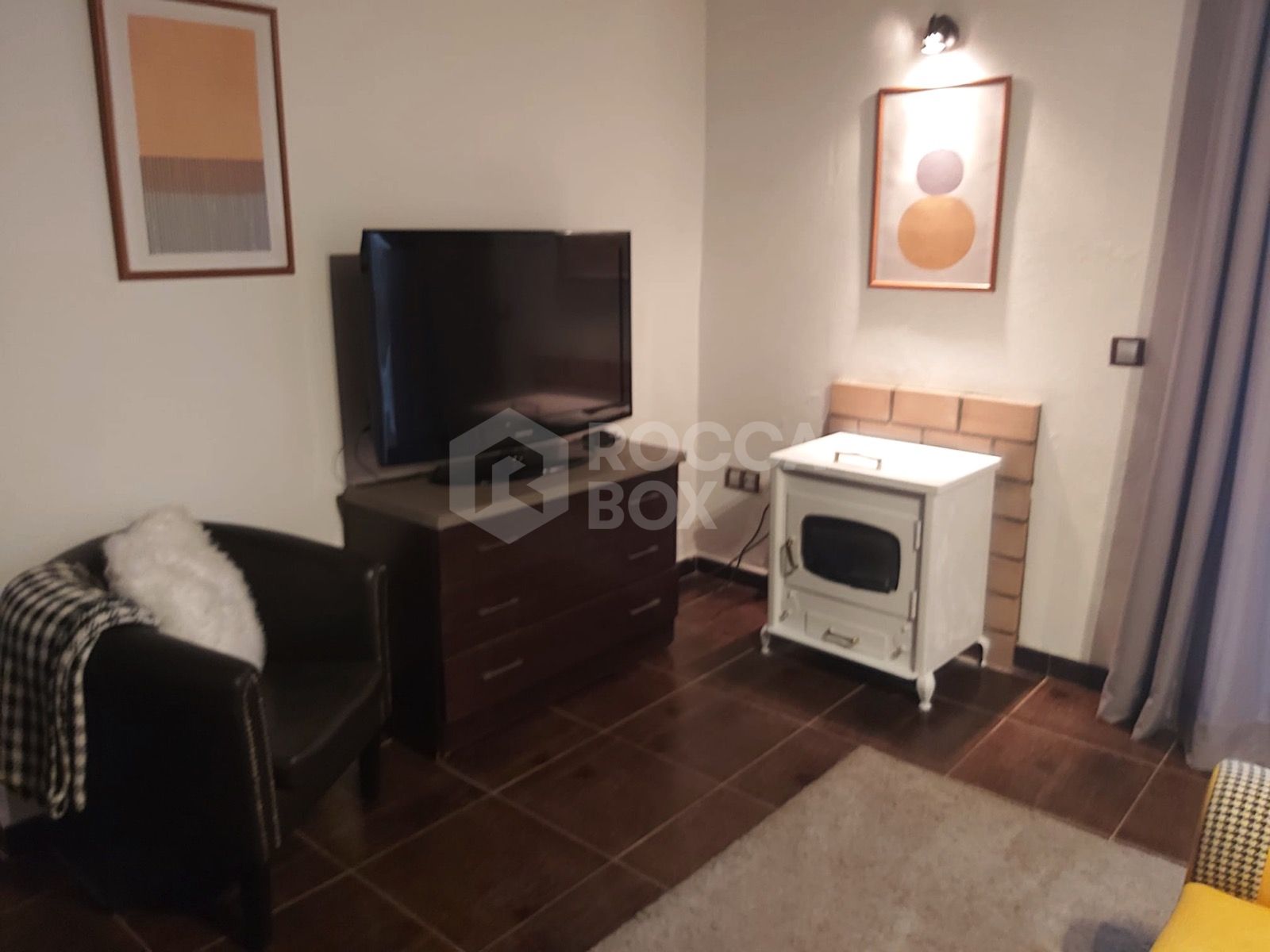 Charming House with Private Pool and Stunning Gibraltar Views