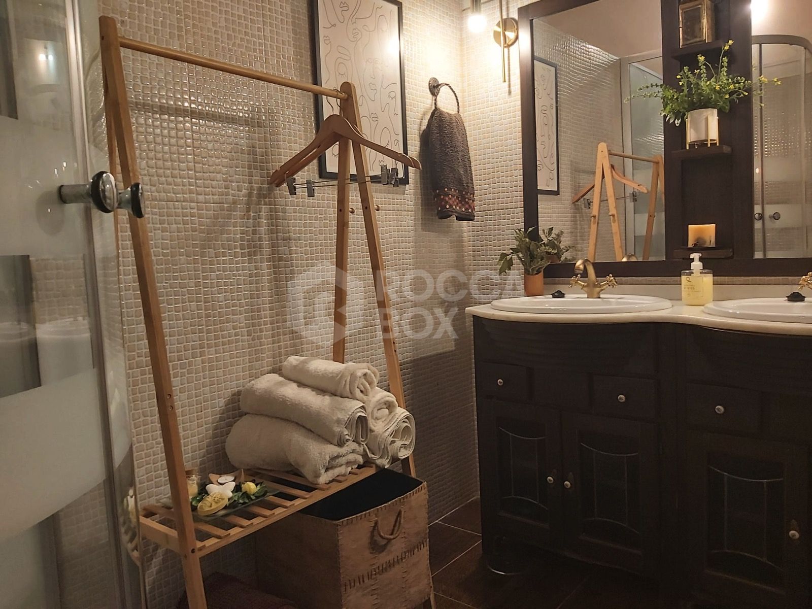 Charming House with Private Pool and Stunning Gibraltar Views