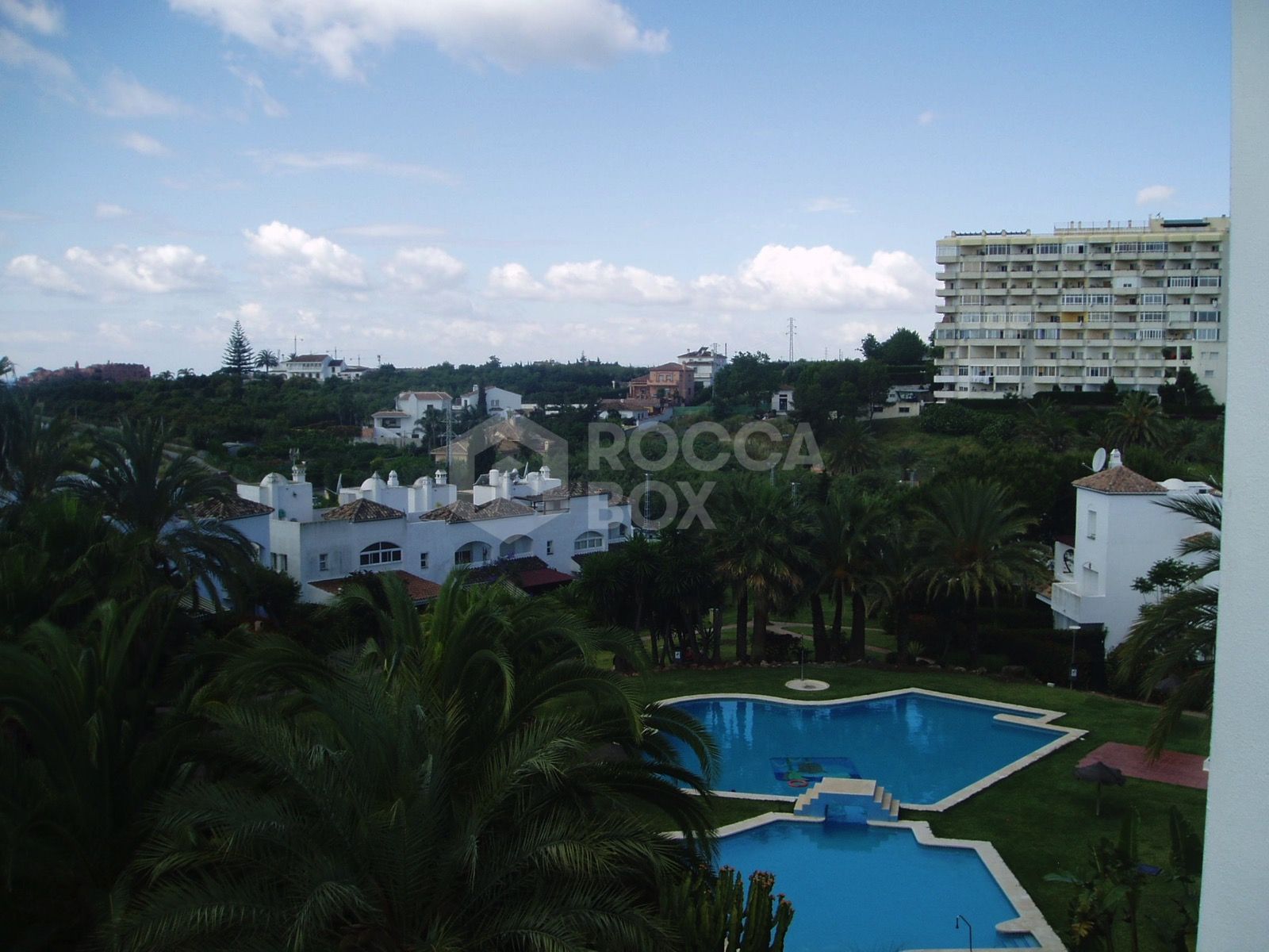 South-Facing Townhouse Near the Beach