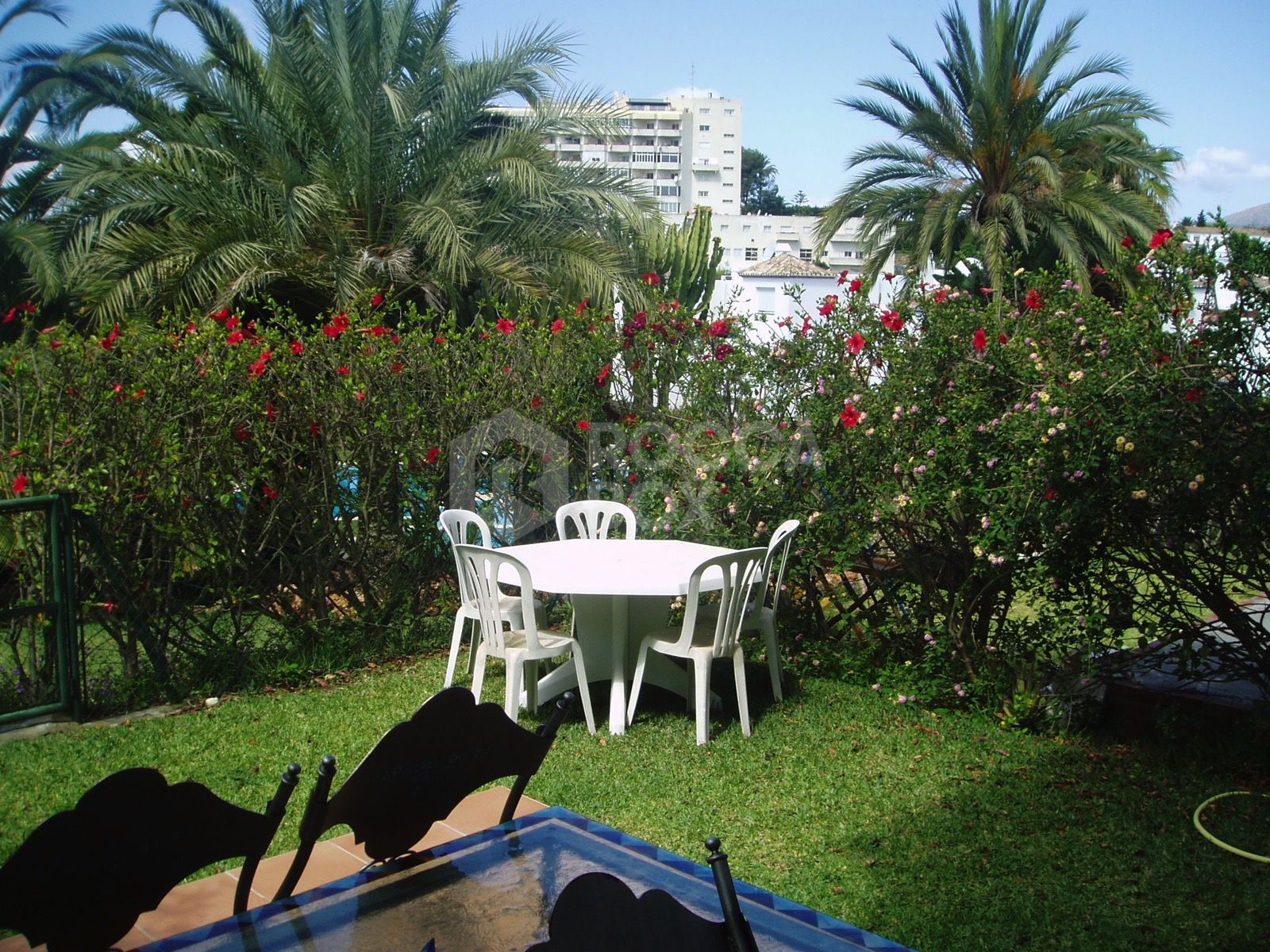 South-Facing Townhouse Near the Beach