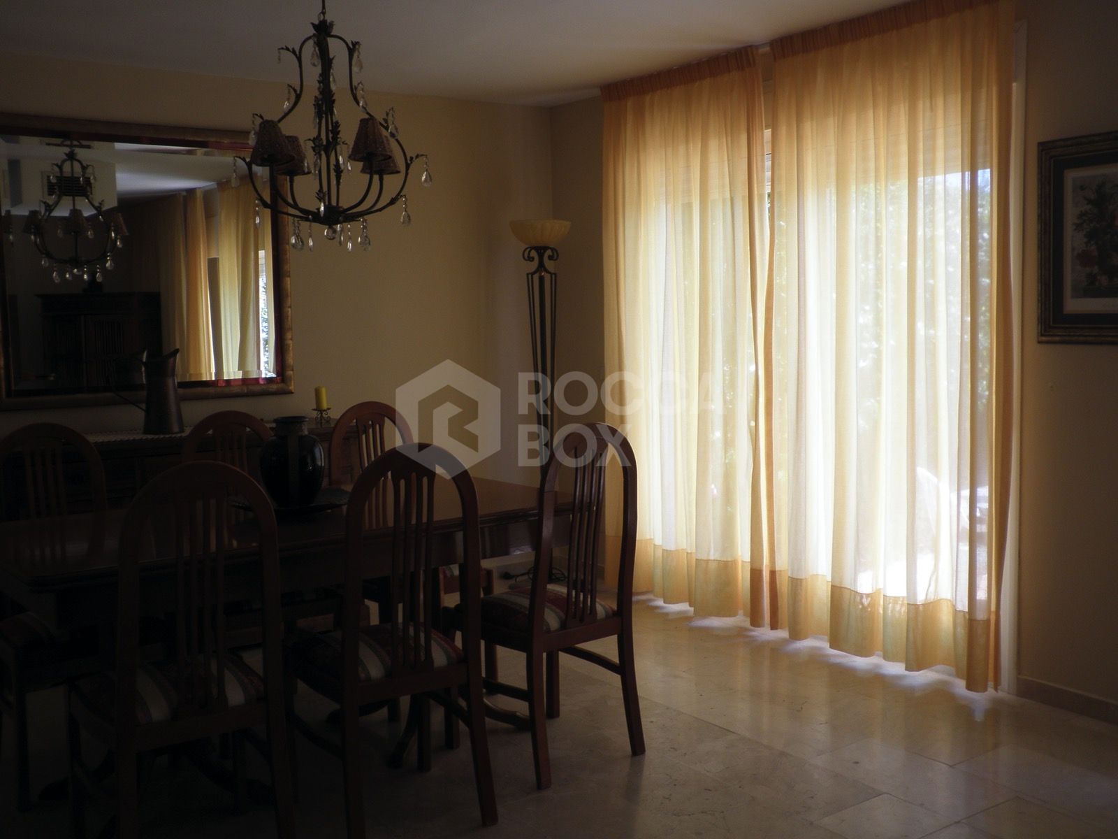 South-Facing Townhouse Near the Beach