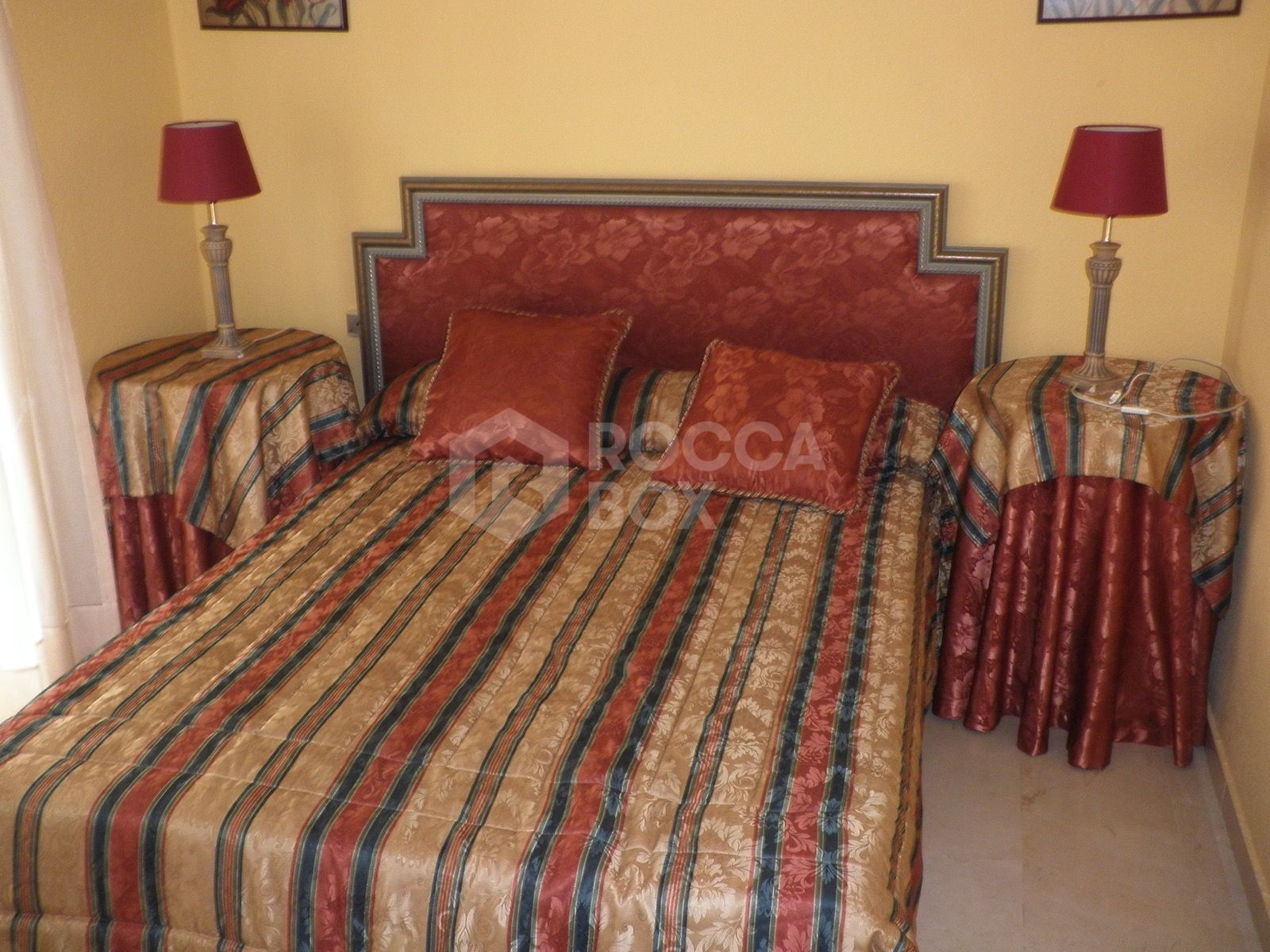 South-Facing Townhouse Near the Beach