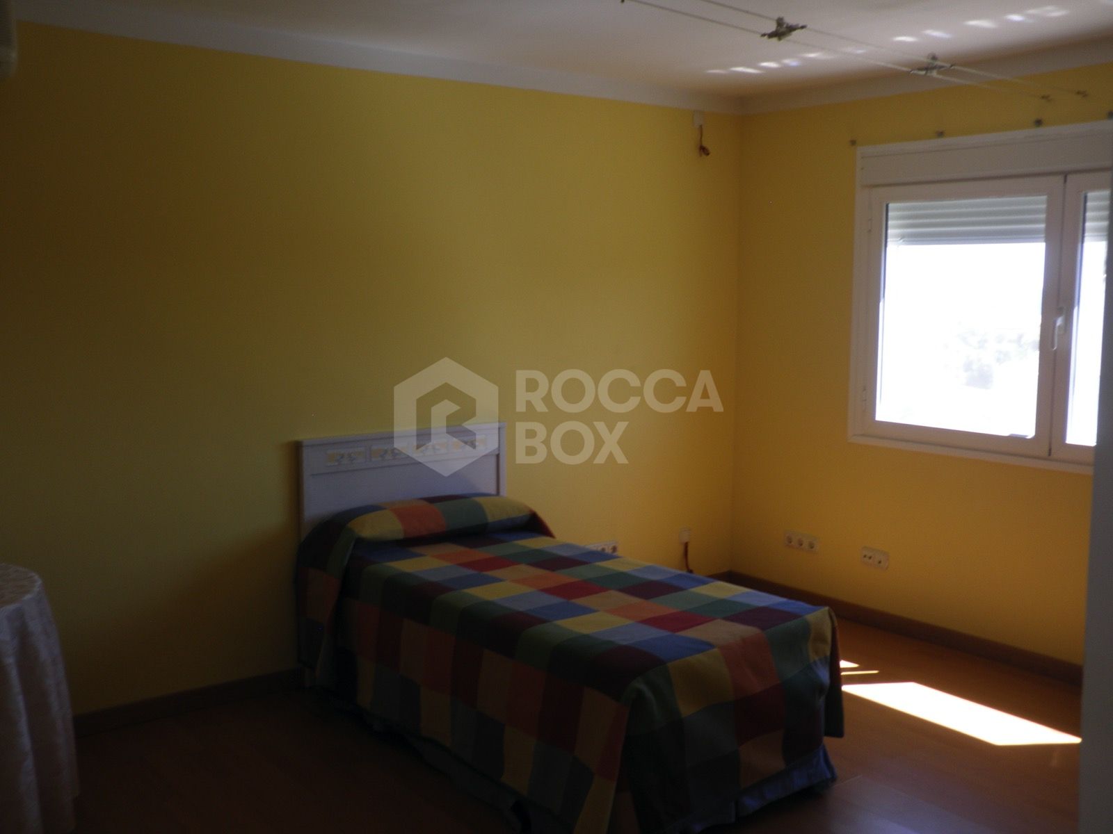 South-Facing Townhouse Near the Beach