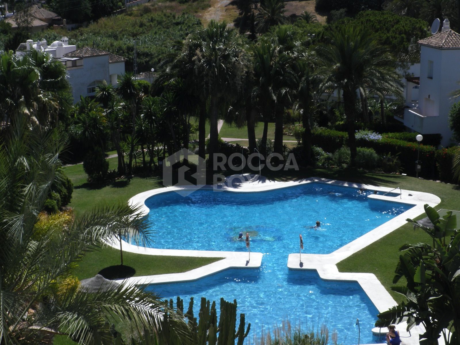 South-Facing Townhouse Near the Beach