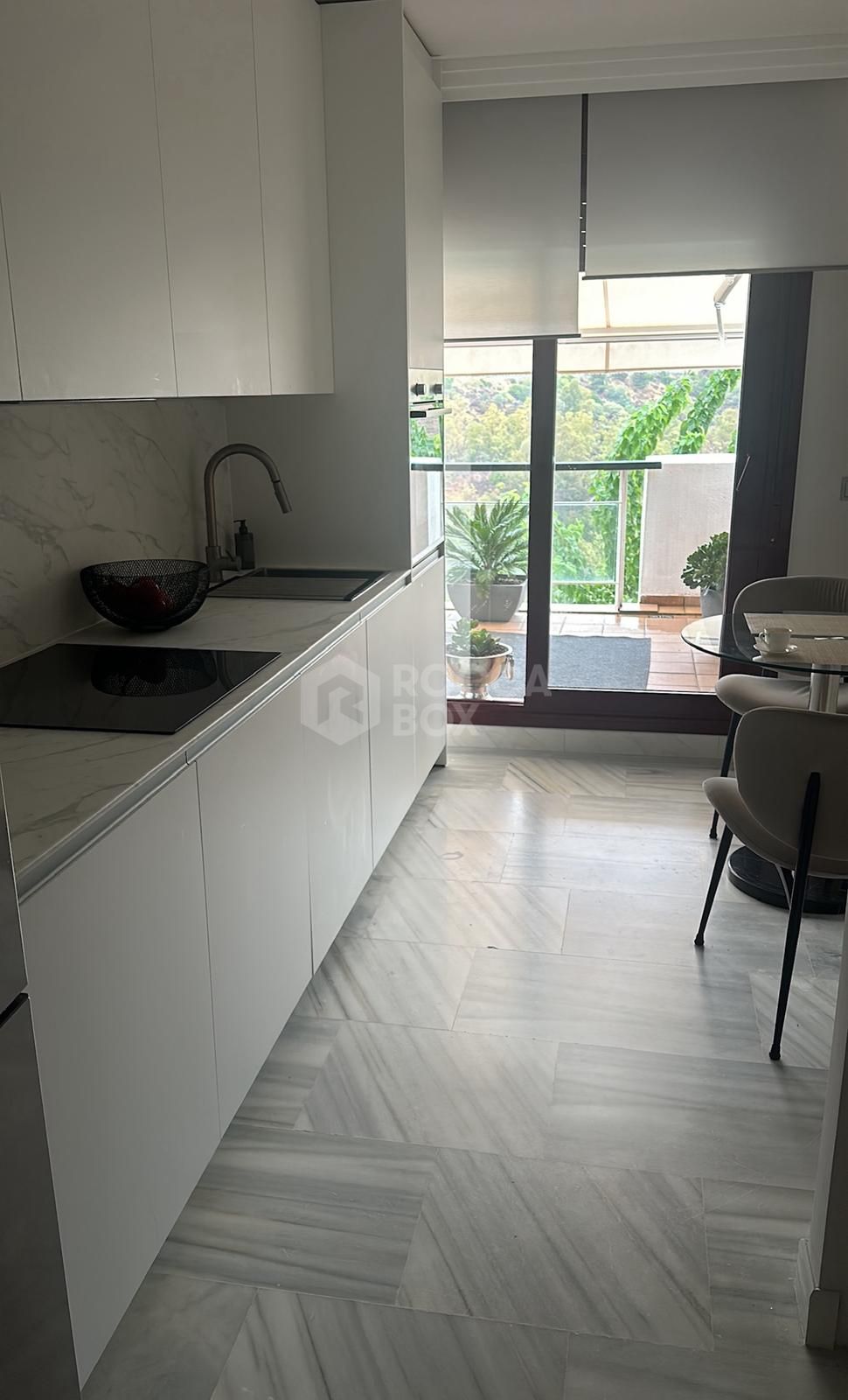 Elegant Renovated Apartment in Parque Botánico