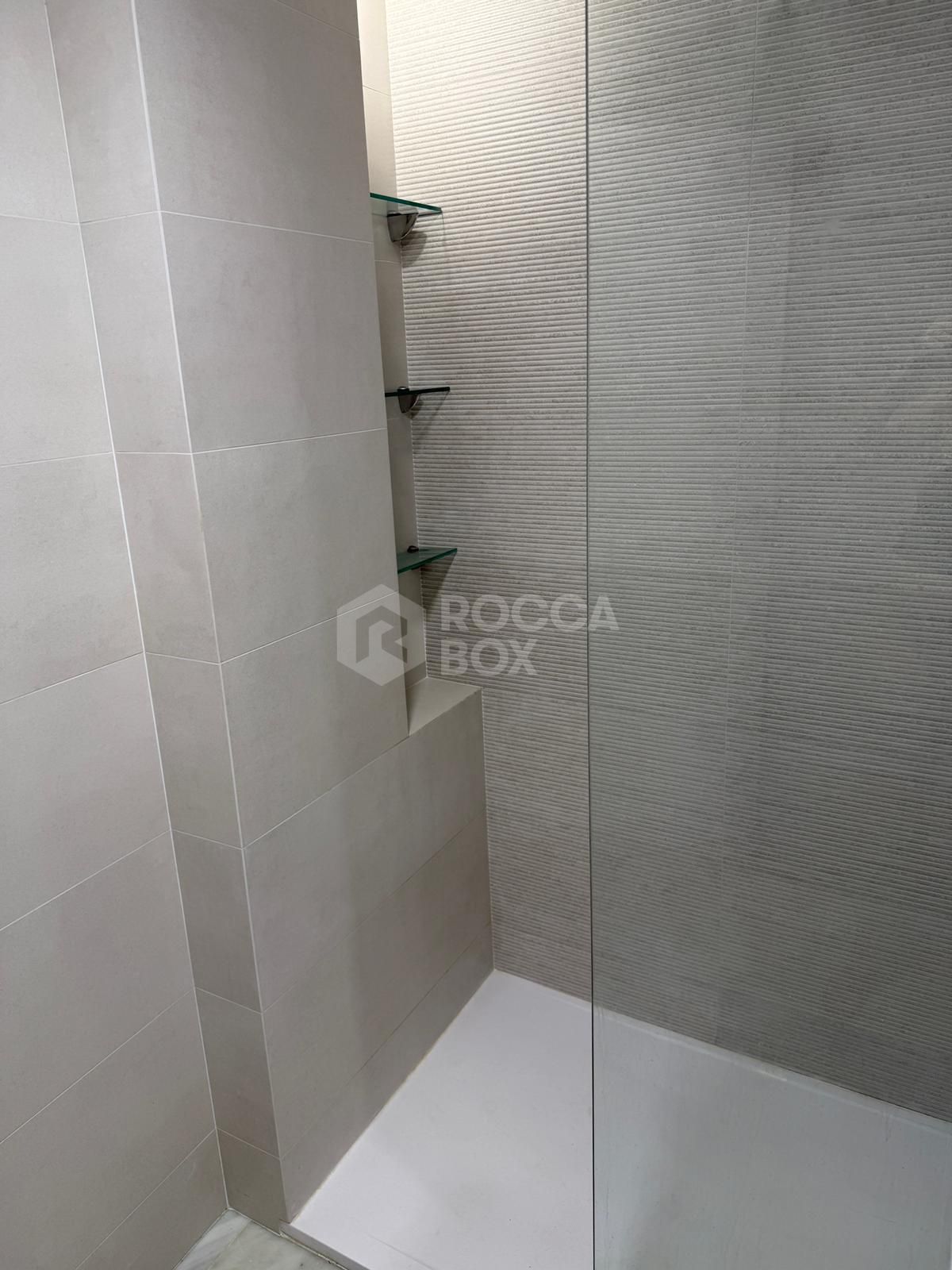 Elegant Renovated Apartment in Parque Botánico