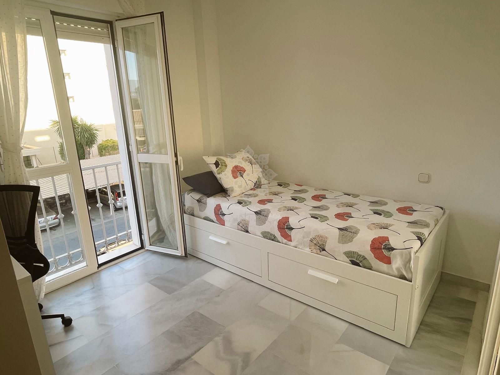 Town House in Nueva Atalaya, Estepona