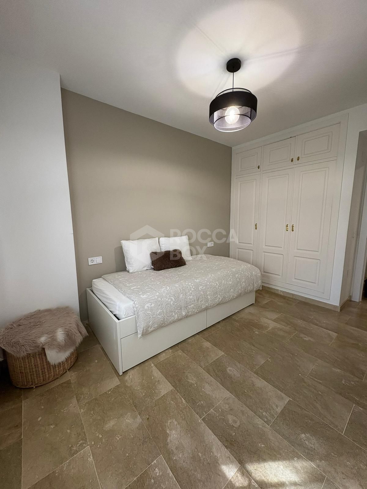 Spacious Ground-Floor Apartment