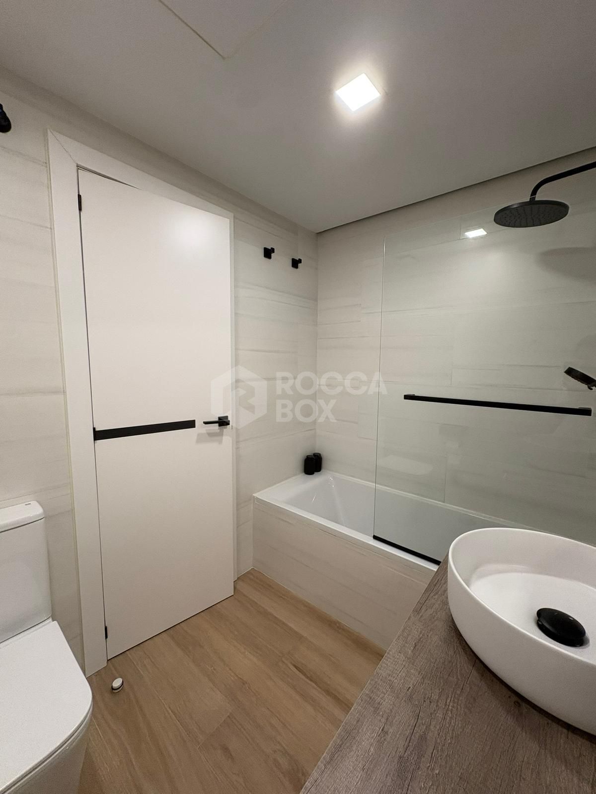 Spacious Ground-Floor Apartment