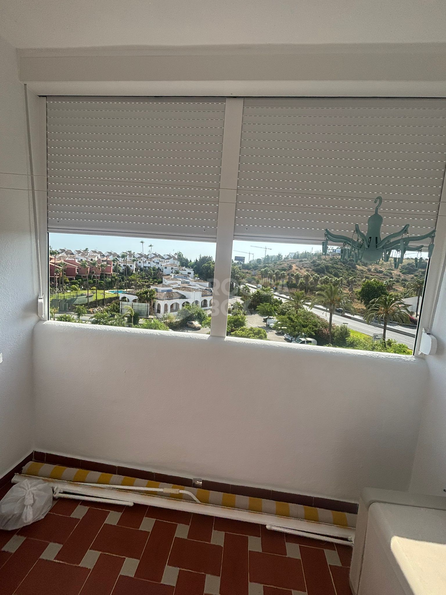 Prime Frontline Beach Apartment on Estepona's Serene Playa de Guadalobón