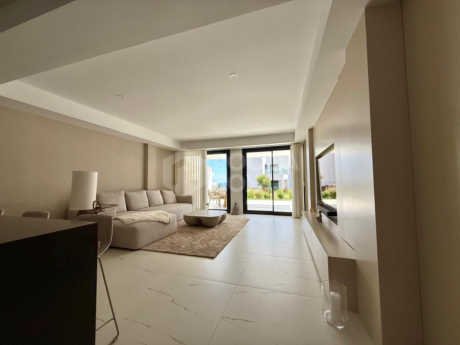 Discover Your Dream Home: Luxurious Brand-New Apartment in Casares Costa