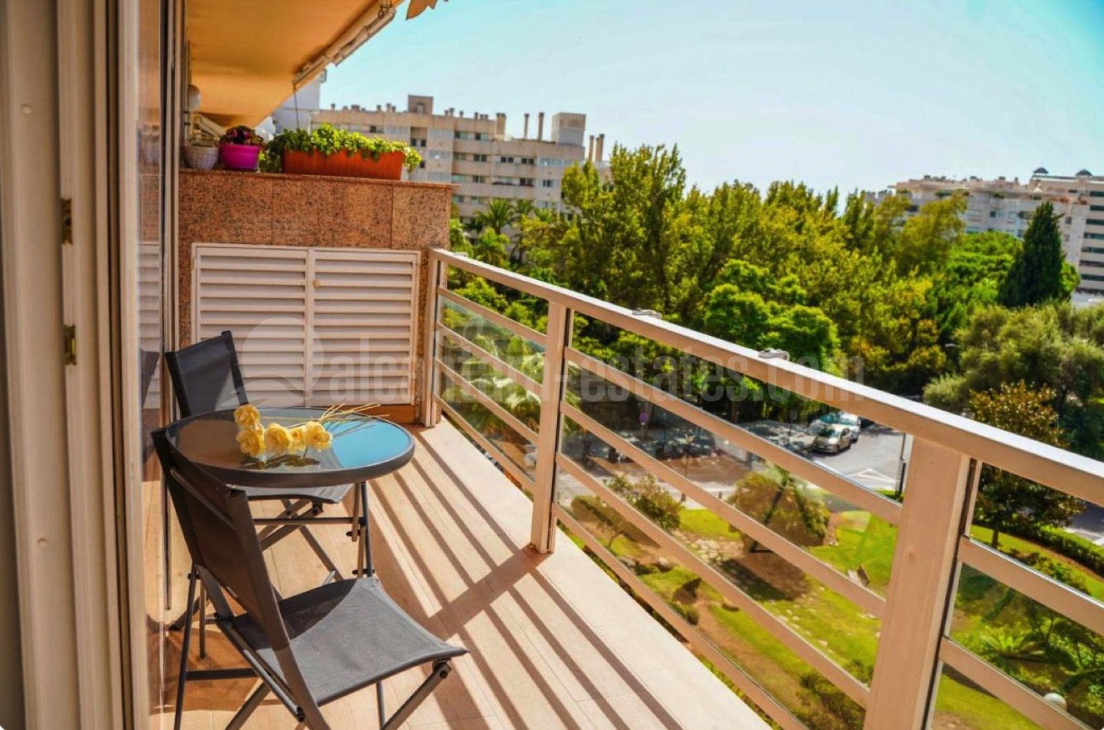 Apartment in Marbella Golden Mile, Marbella