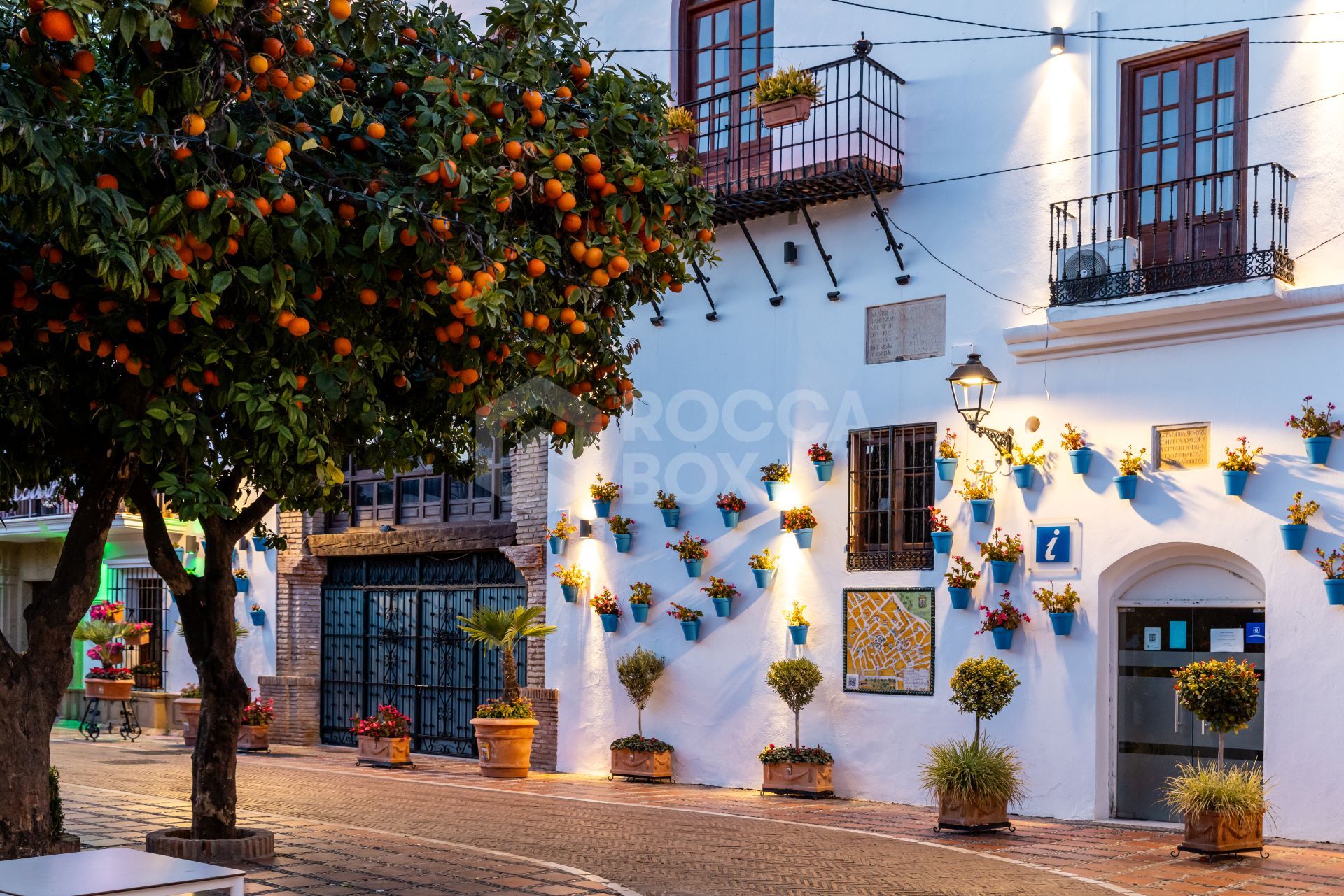 Apartment in the centre of Marbella, on the second line of the beach