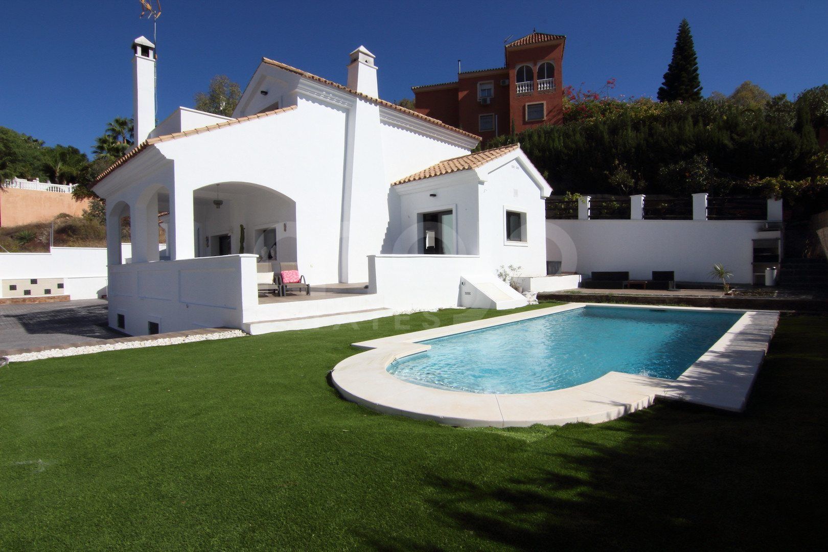 Villa reformada situada en entorno tranquilo