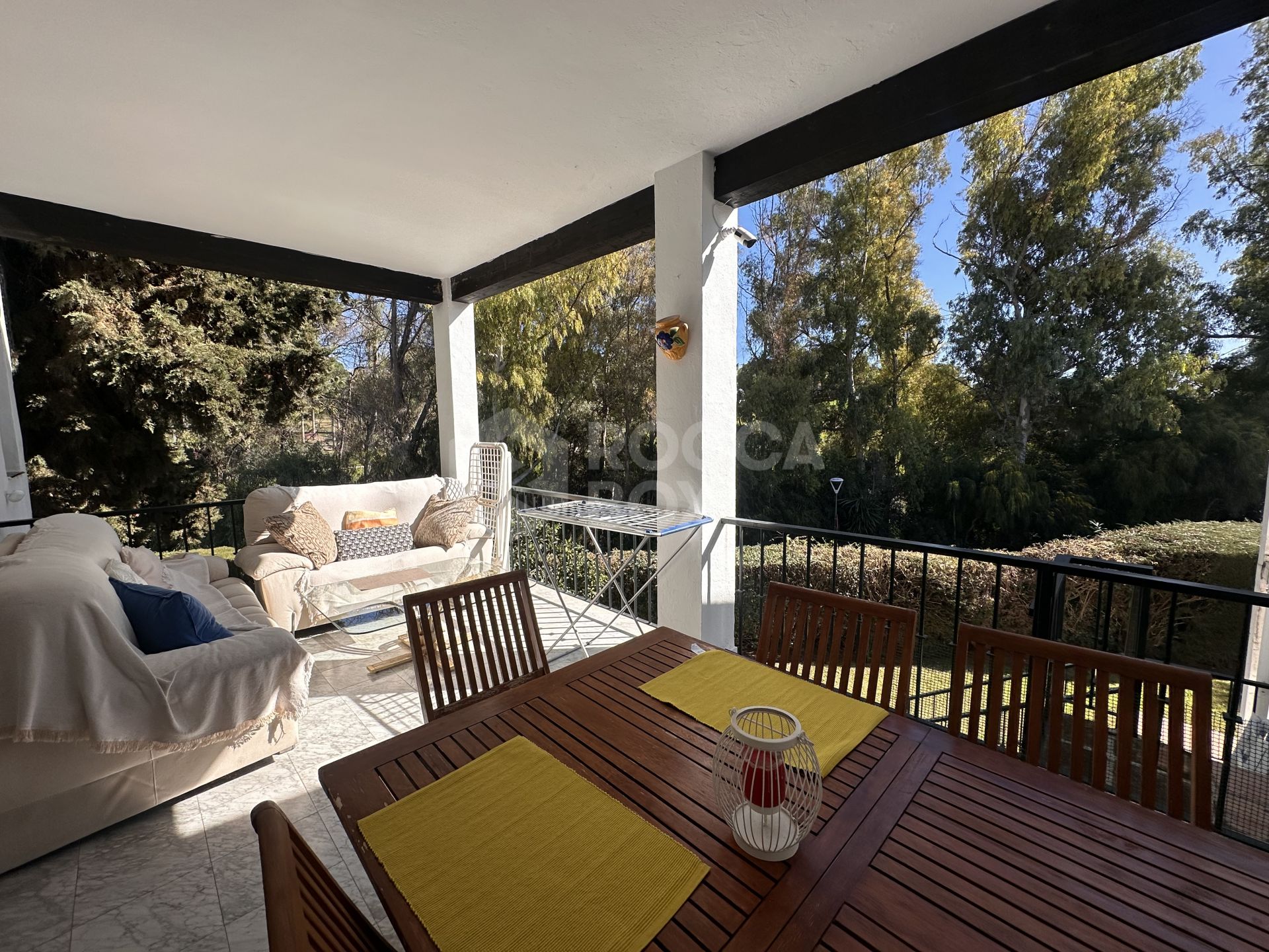 Townhouse in Aloha , Nueva Andalucía