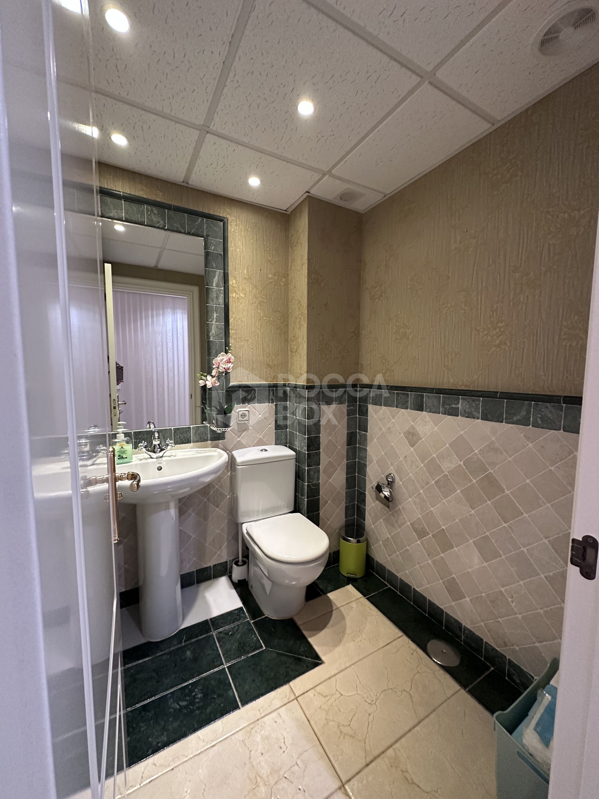 Apartment for sale in Marbella Golden Mile, Marbella