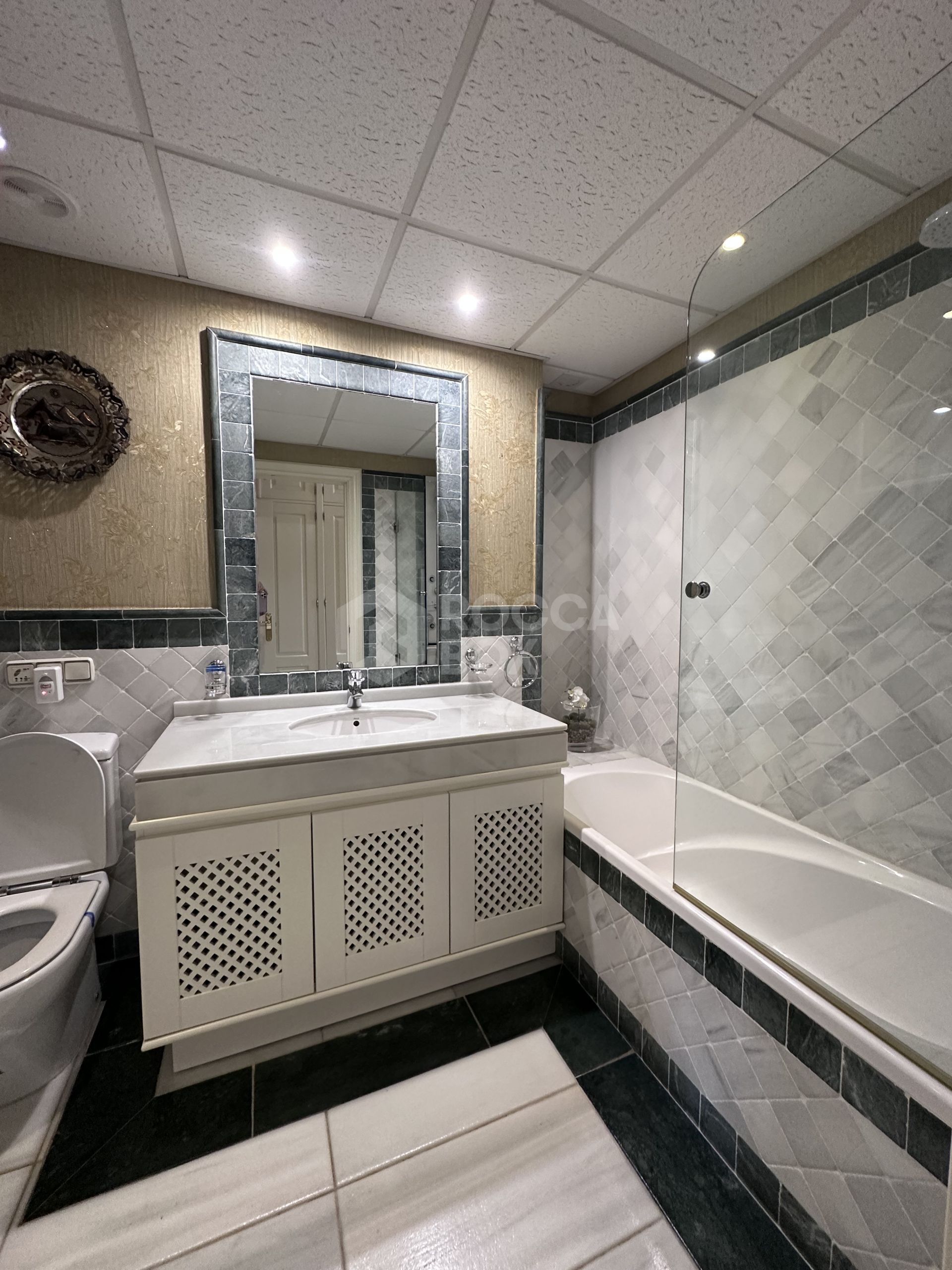 Apartment for sale in Marbella Golden Mile, Marbella