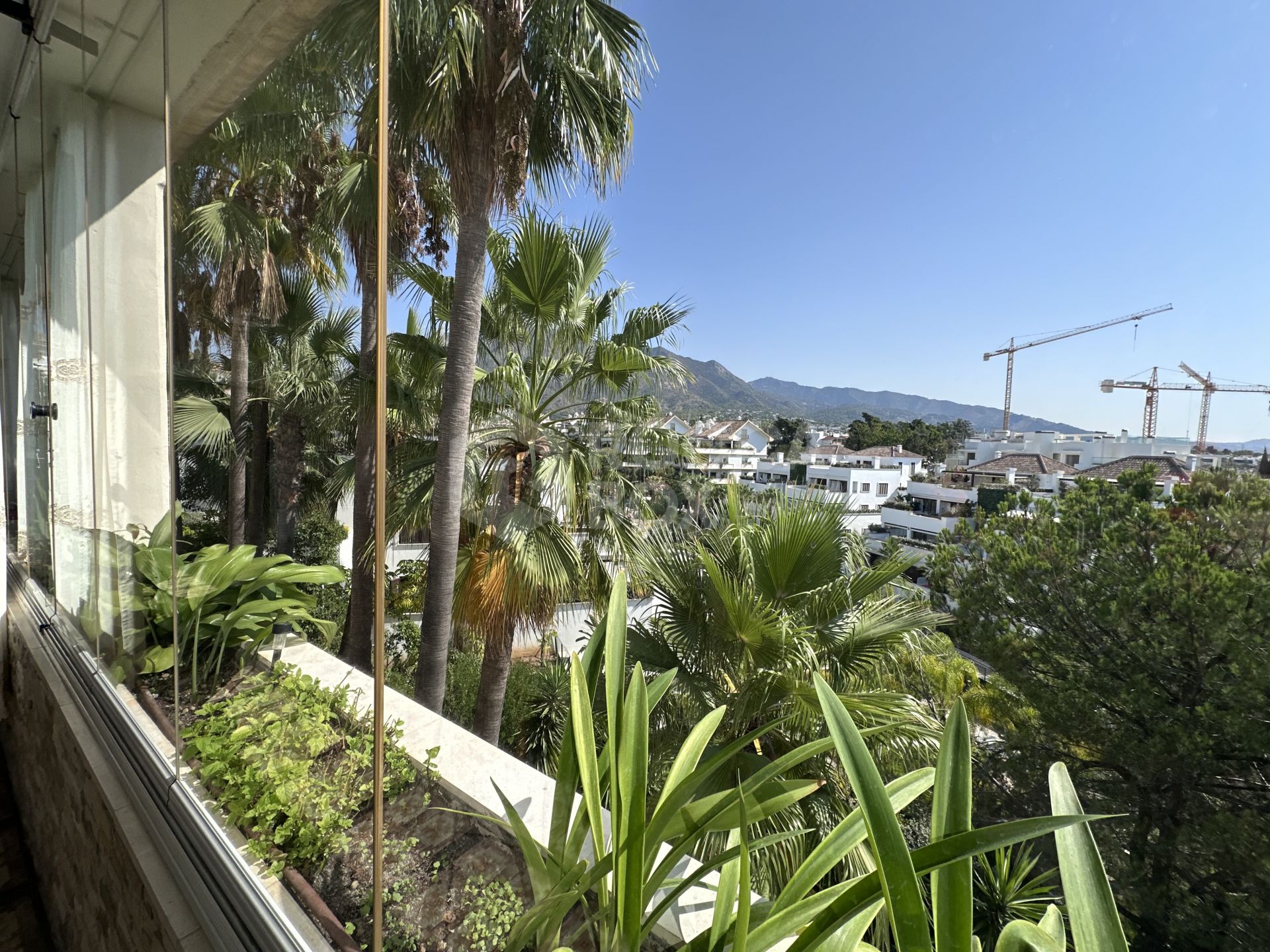 Apartment for sale in Marbella Golden Mile, Marbella