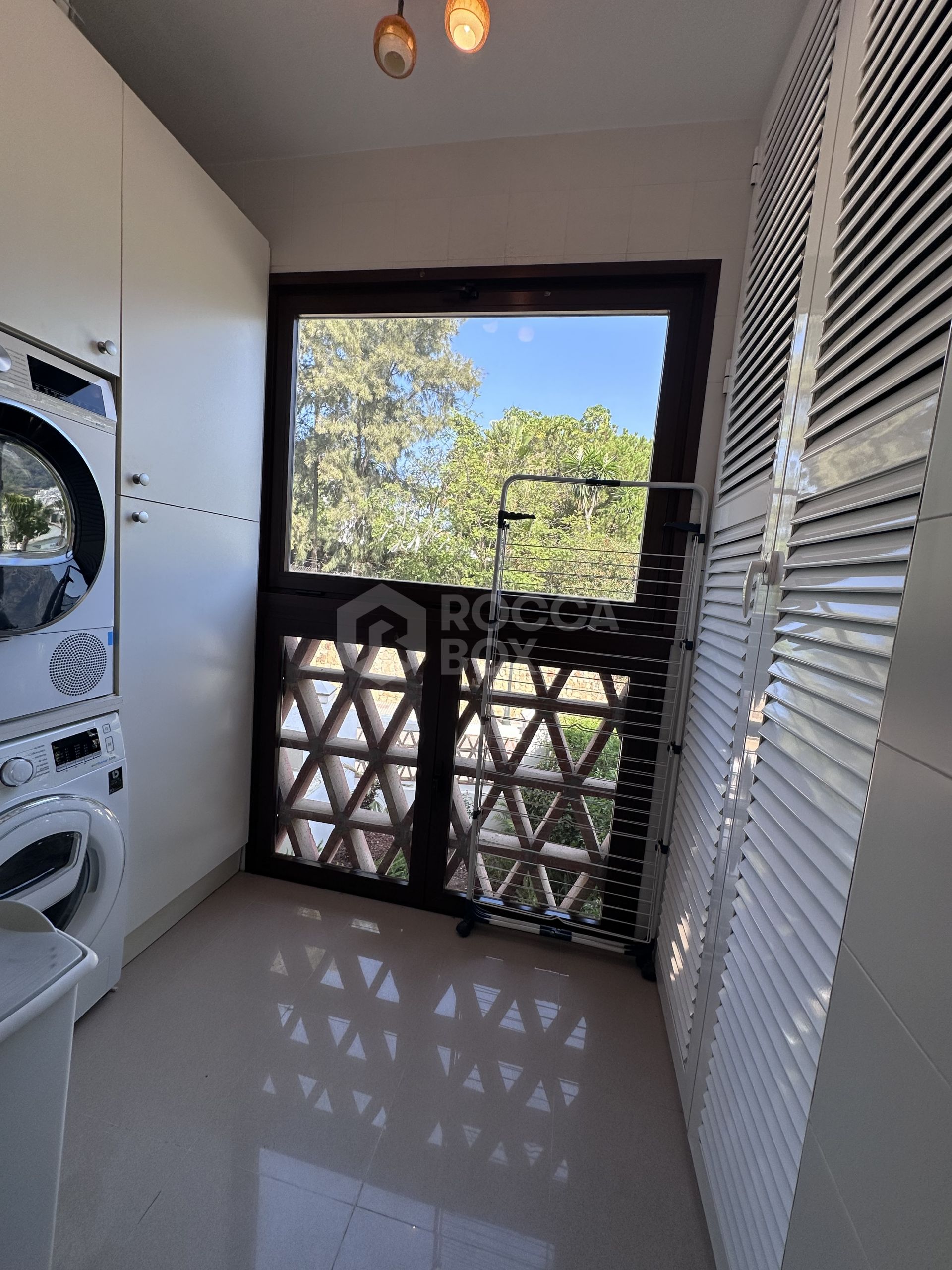 Apartment for sale in Marbella Golden Mile, Marbella