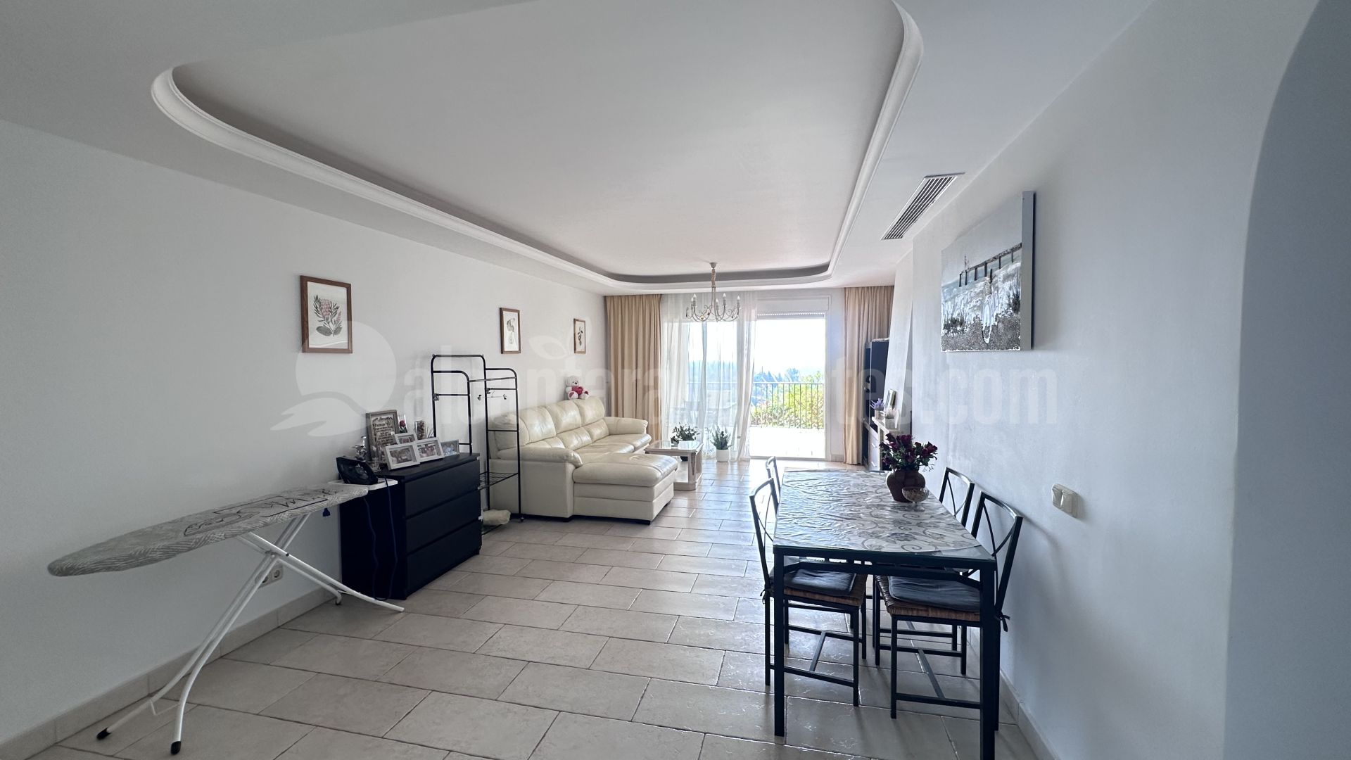 Apartment in Benahavis